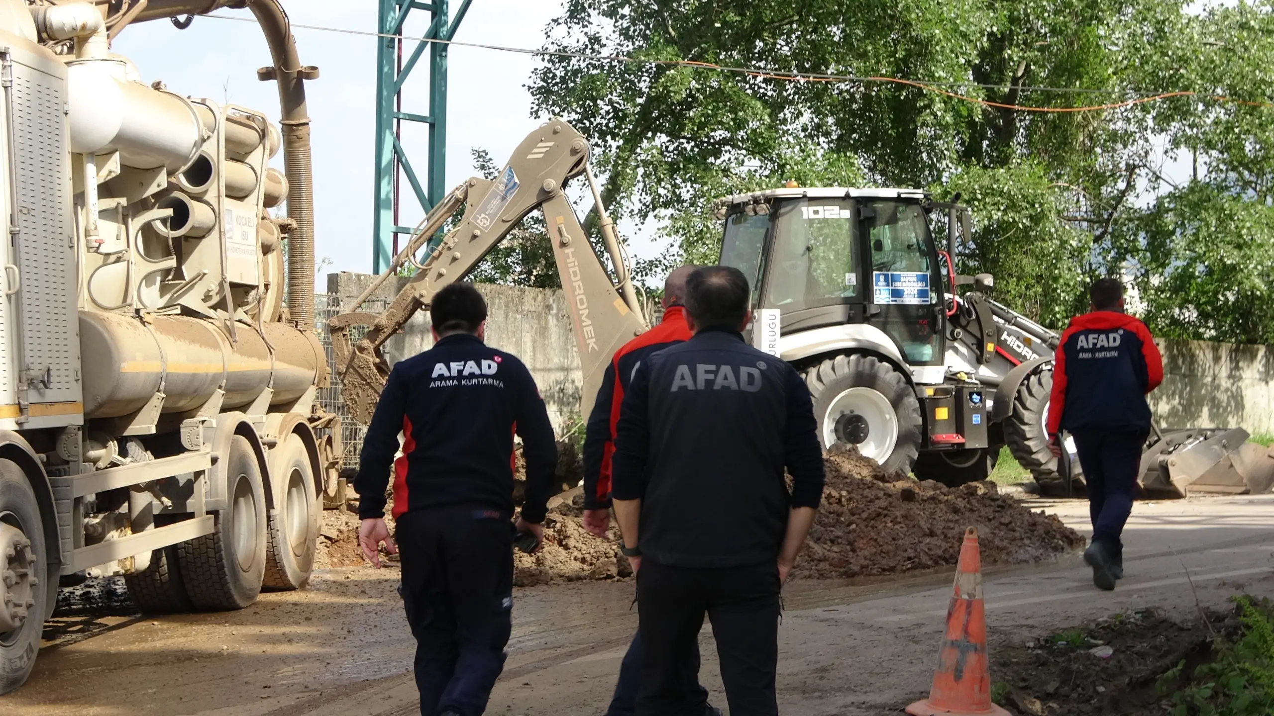 Kartepe'de panik dolu anlar: Doğalgaz borusu delindi! - Resim : 1