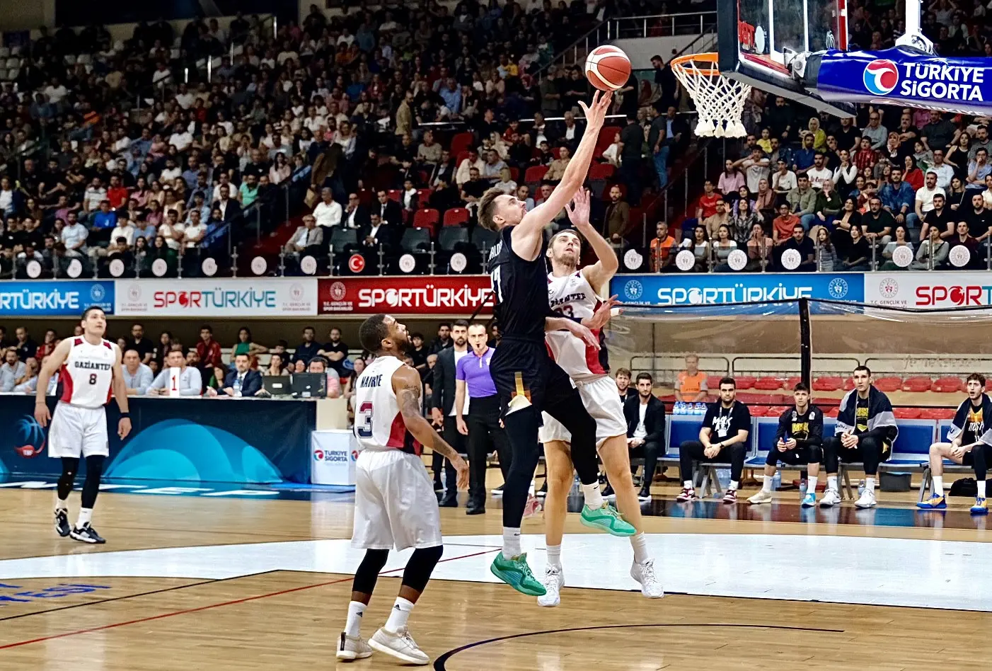 Mersin Büyükşehir finalde! "91-74" - Resim : 2