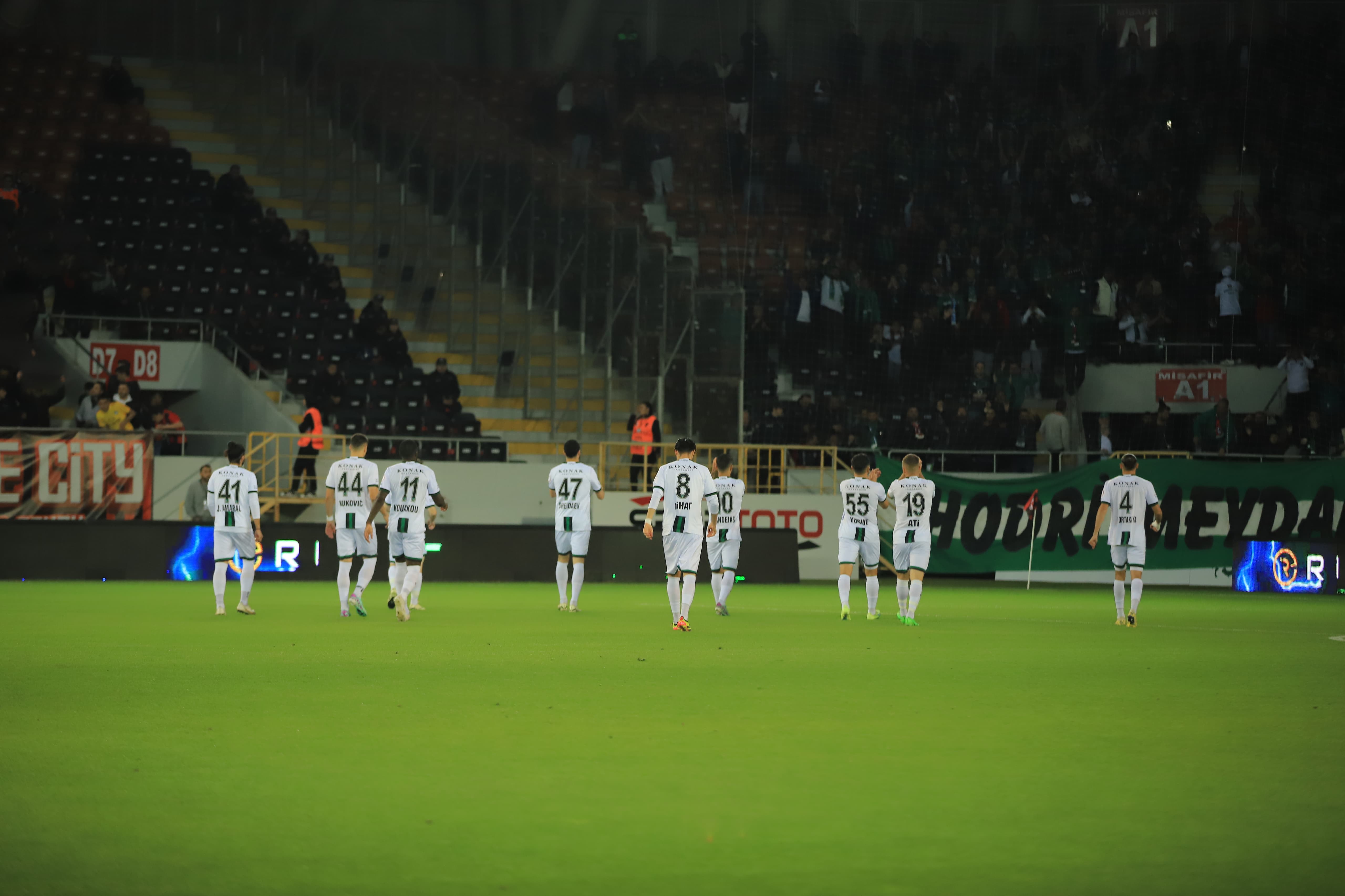 Çorum Futbol Kulübü - Kocaelispor "İlk yarıdan kareler... Ali Köksal - Foto Galeri" - Resim : 11