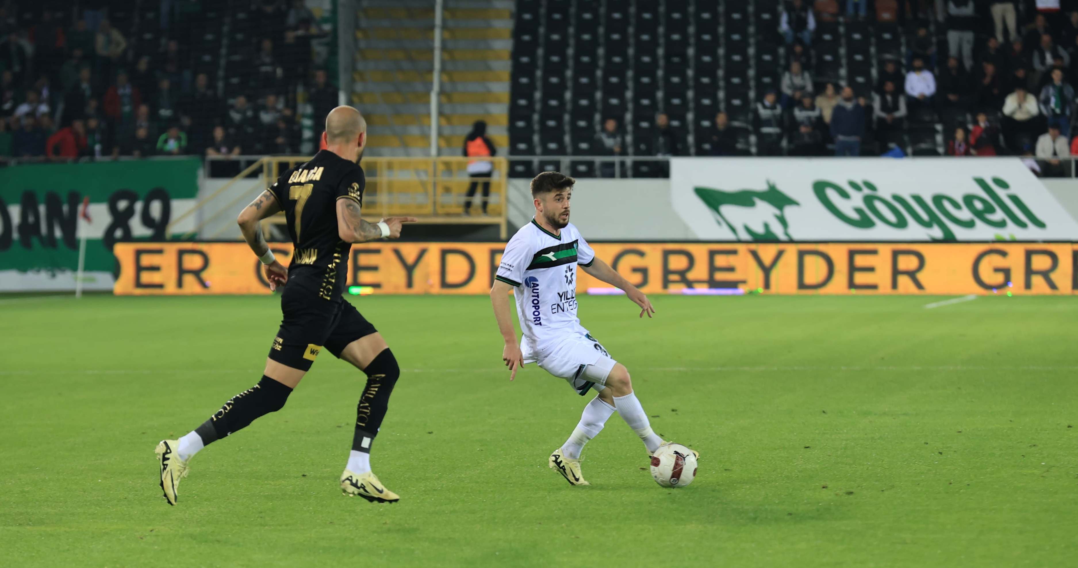 Çorum Futbol Kulübü - Kocaelispor "İlk yarıdan kareler... Ali Köksal - Foto Galeri" - Resim : 2