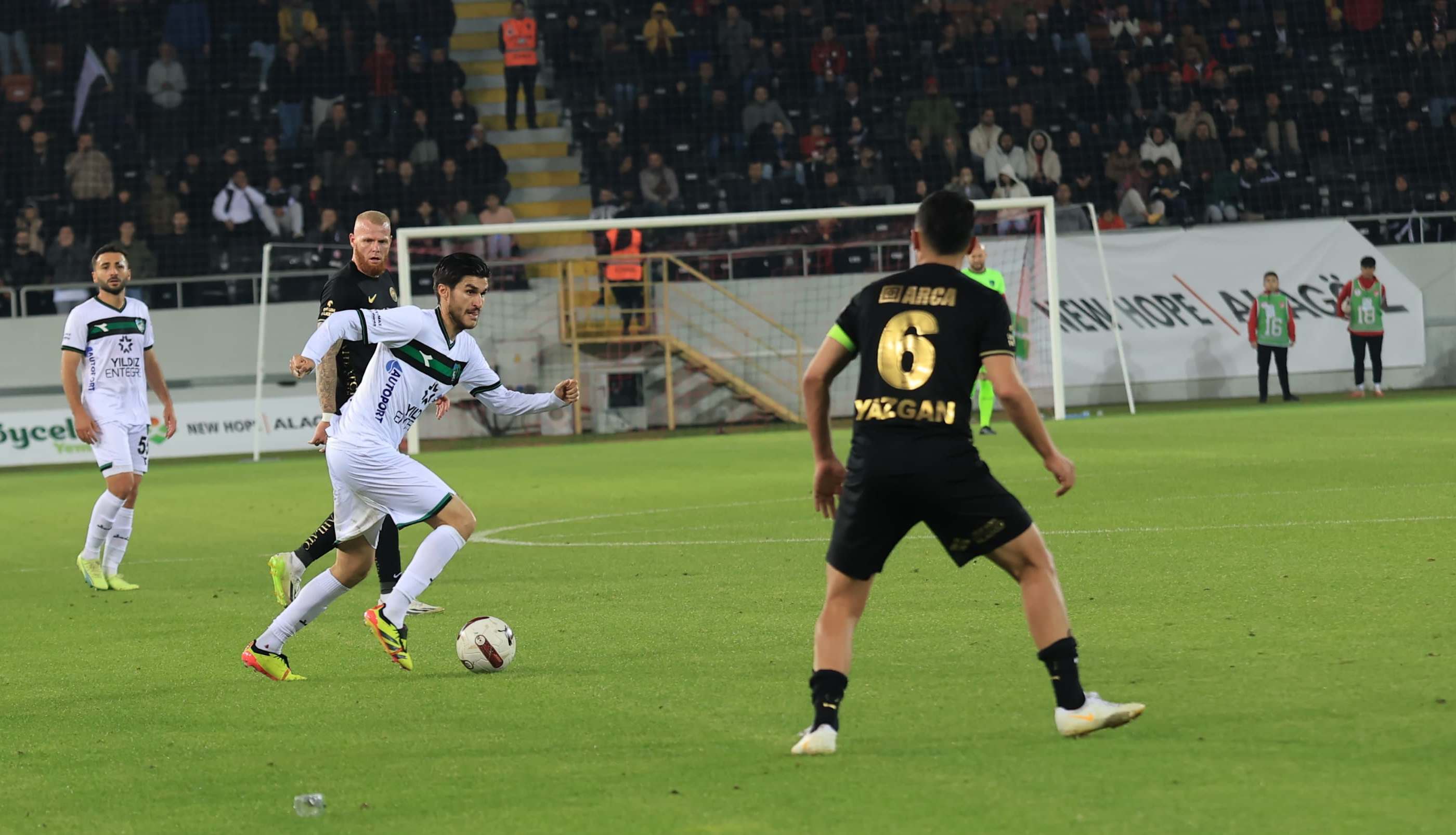 Çorum Futbol Kulübü - Kocaelispor "İlk yarıdan kareler... Ali Köksal - Foto Galeri" - Resim : 18