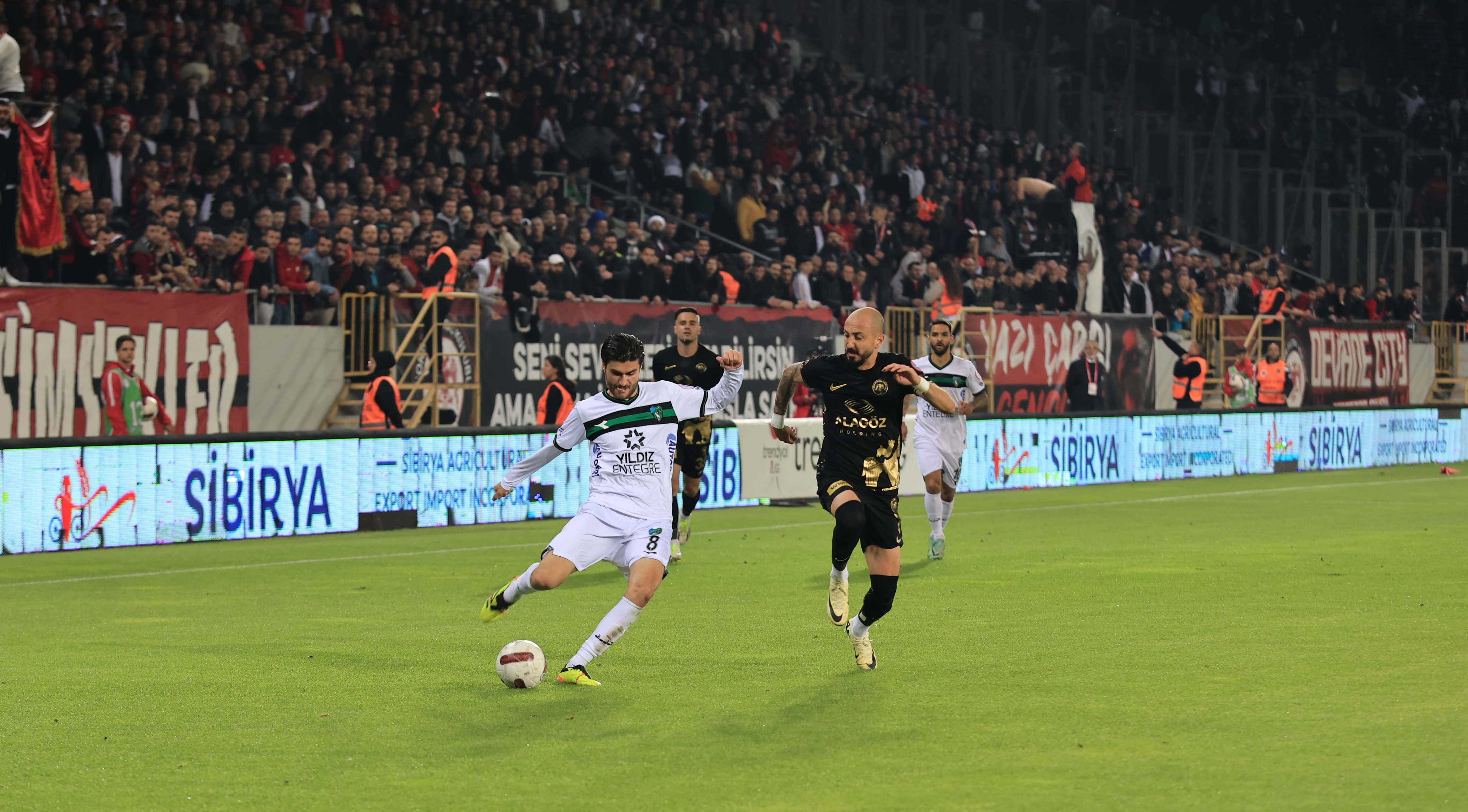 Çorum Futbol Kulübü - Kocaelispor "İlk yarıdan kareler... Ali Köksal - Foto Galeri" - Resim : 19