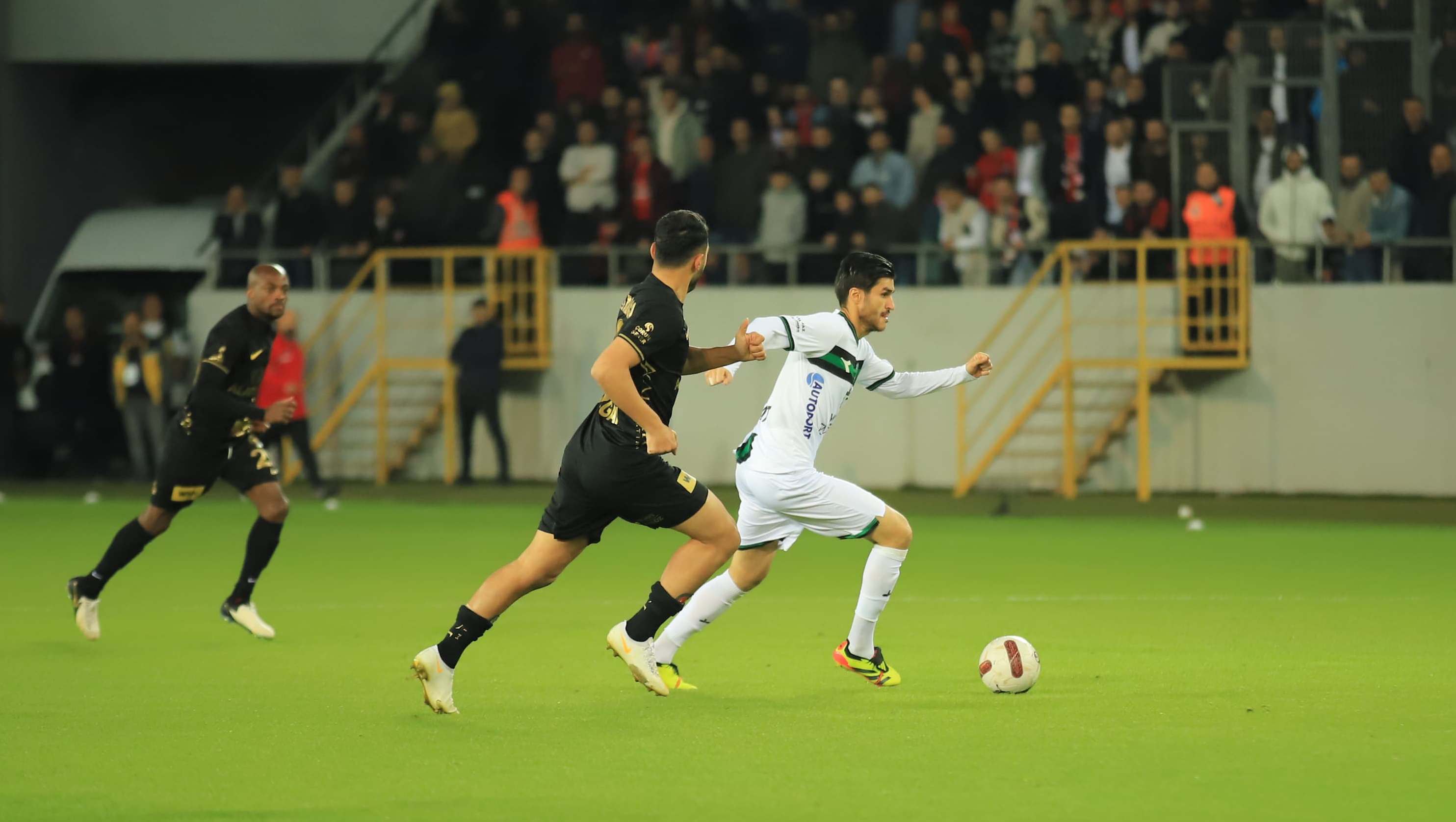 Çorum Futbol Kulübü - Kocaelispor "İlk yarıdan kareler... Ali Köksal - Foto Galeri" - Resim : 20