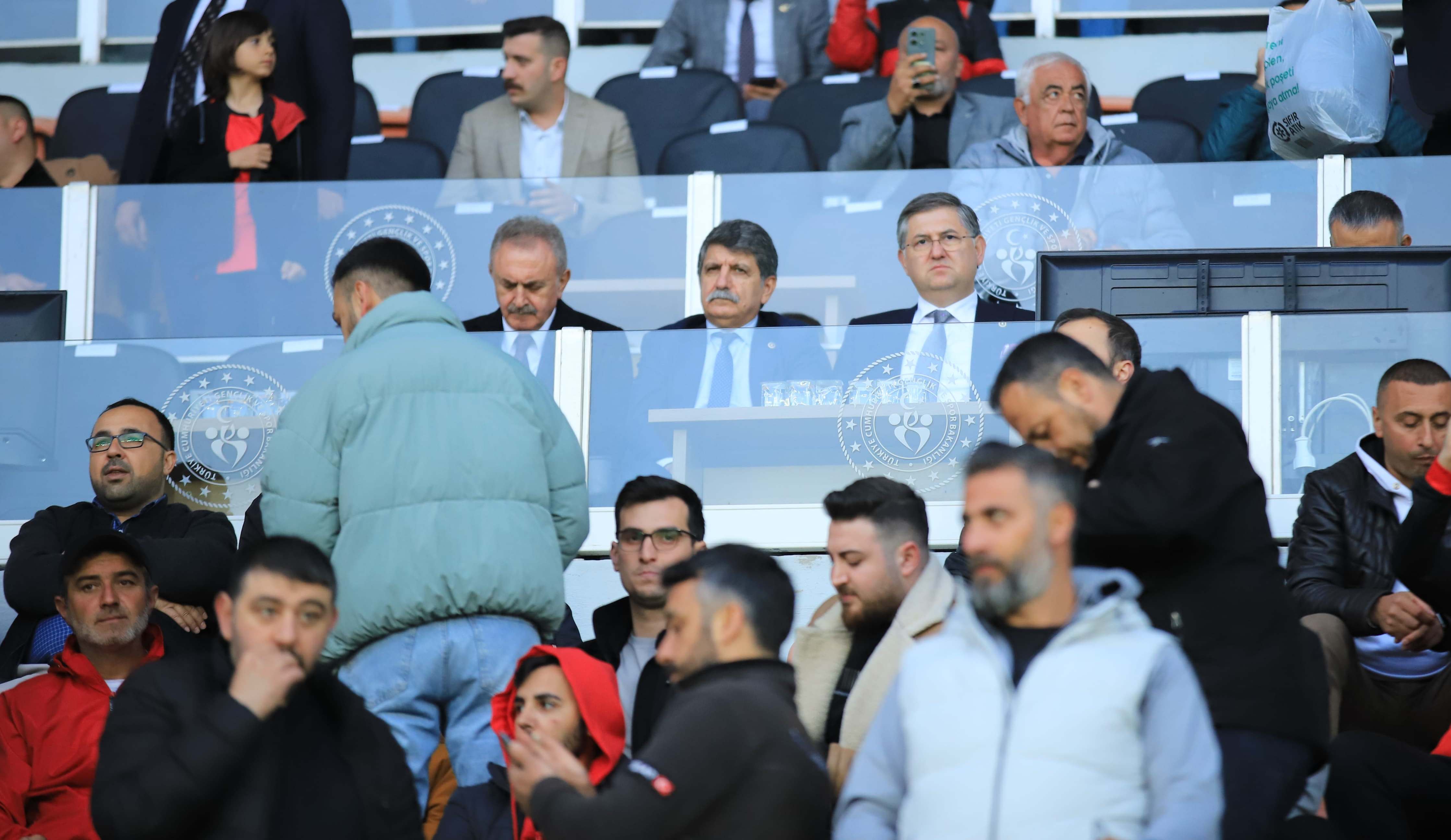 Çorum Futbol Kulübü - Kocaelispor "İlk yarıdan kareler... Ali Köksal - Foto Galeri" - Resim : 3