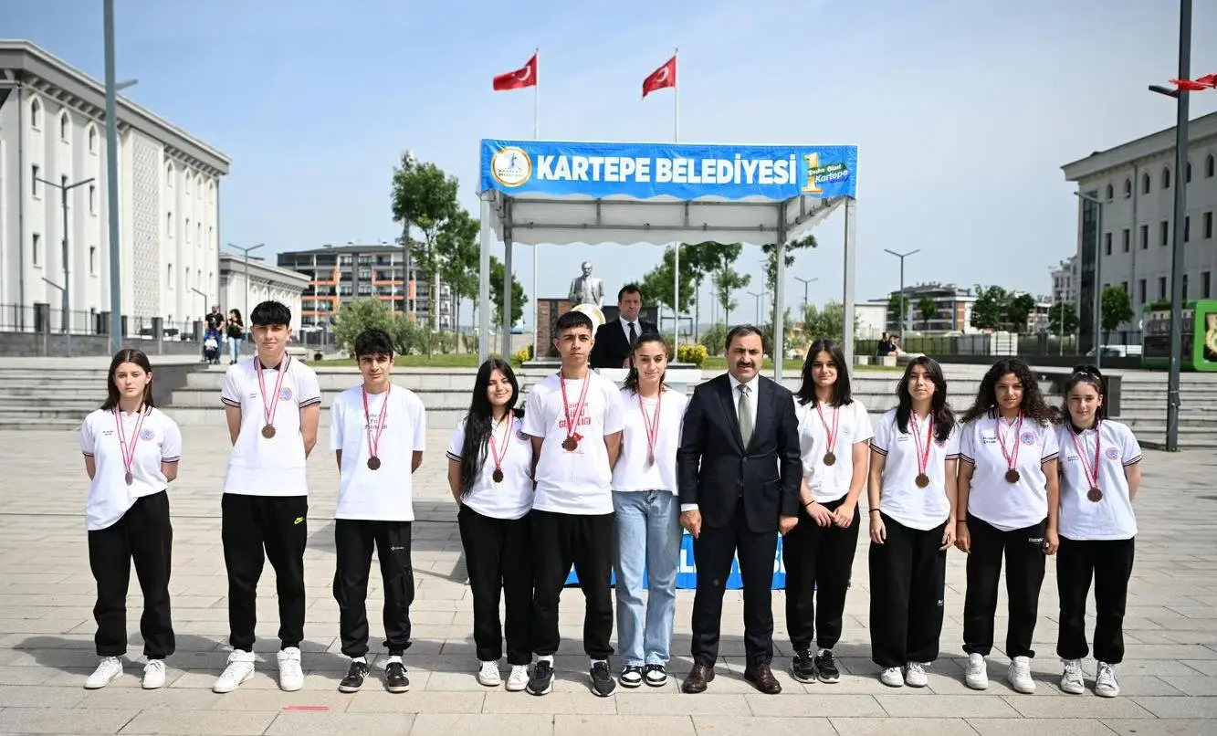 Kartepe’de unutulmaz 19 Mayıs coşkusu! - Resim : 24