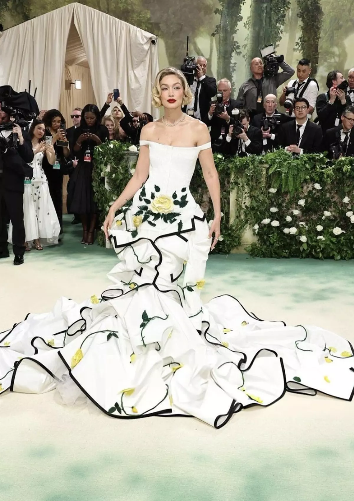 Met Gala’da Rihanna listeden çıkarıldı mı? - Resim : 5