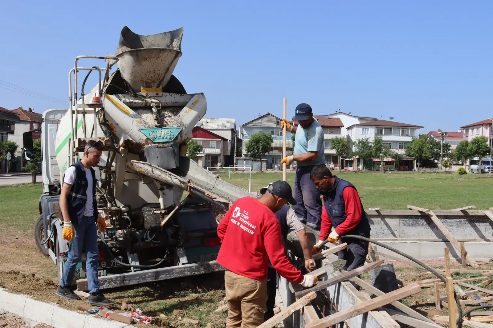 İzmit'e yeni yaşam alanı geliyor! Müjdeyi belediye duyurdu - Resim : 3