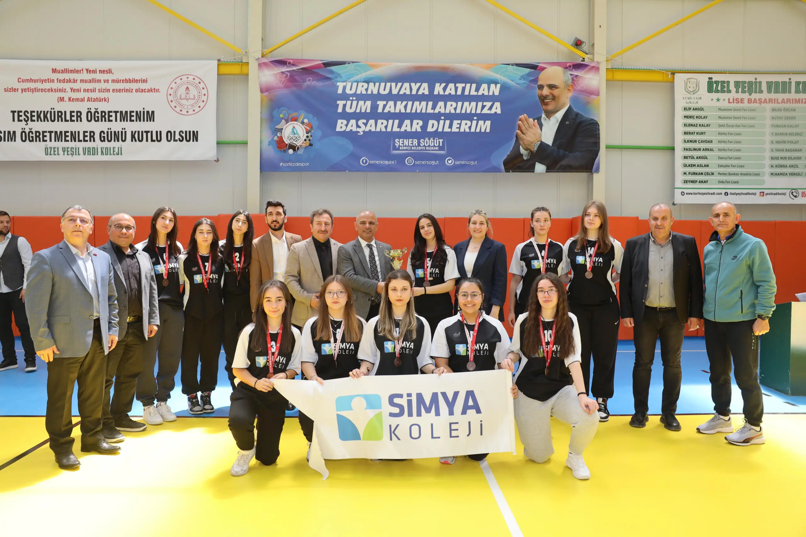 Körfez’de 19 Mayıs Voleybol Turnuvası unutulmazlar arasına girdi - Resim : 6