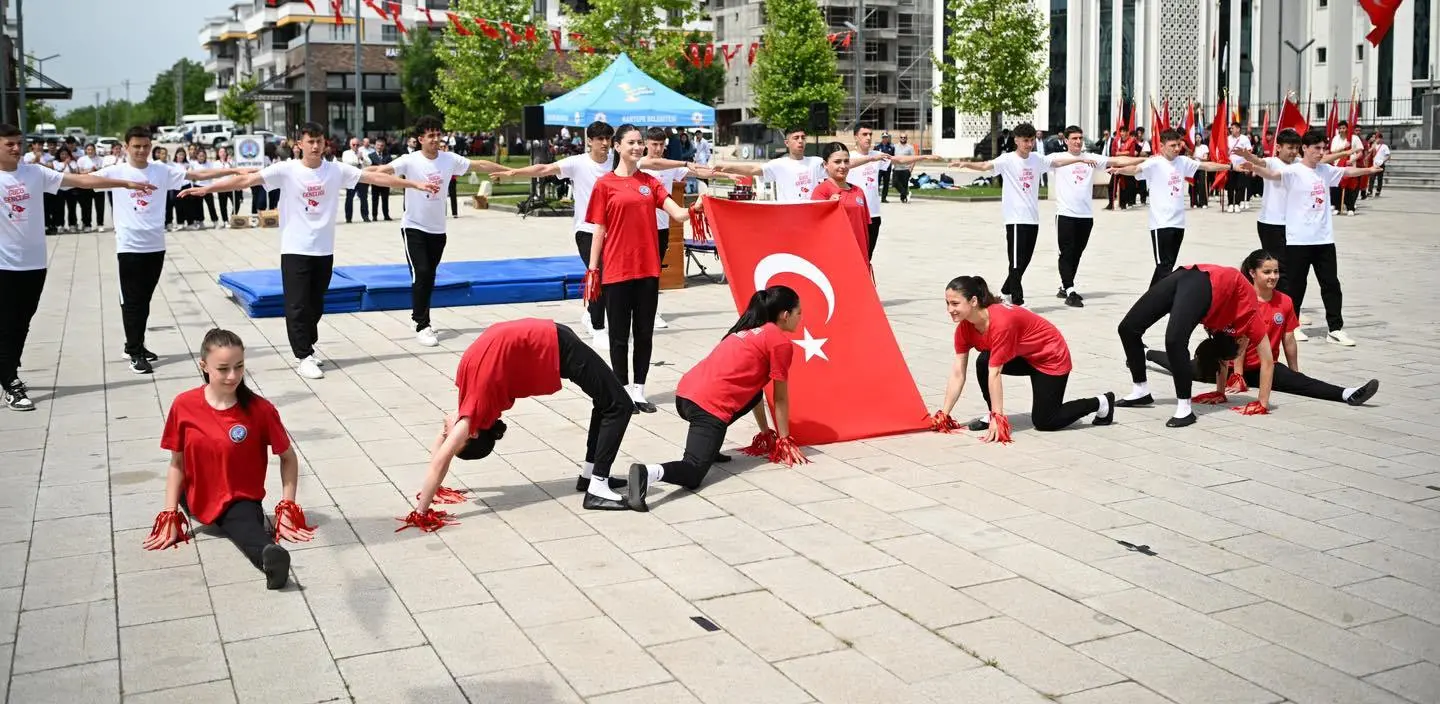 Kartepe’de unutulmaz 19 Mayıs coşkusu! - Resim : 7