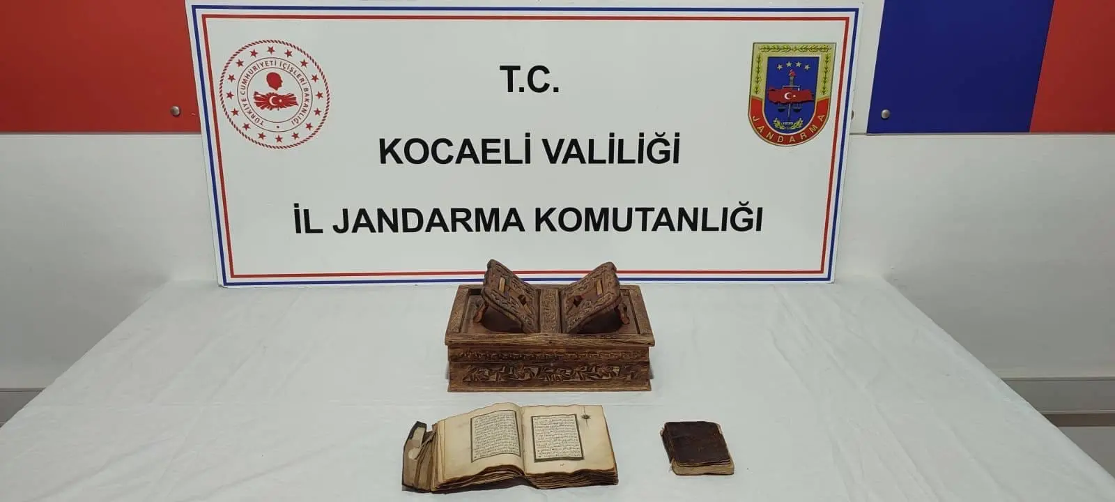 Kocaeli'de Osmanlı dönemine ait Kuran ele geçirildi! Tam 600 yıllık - Resim : 1