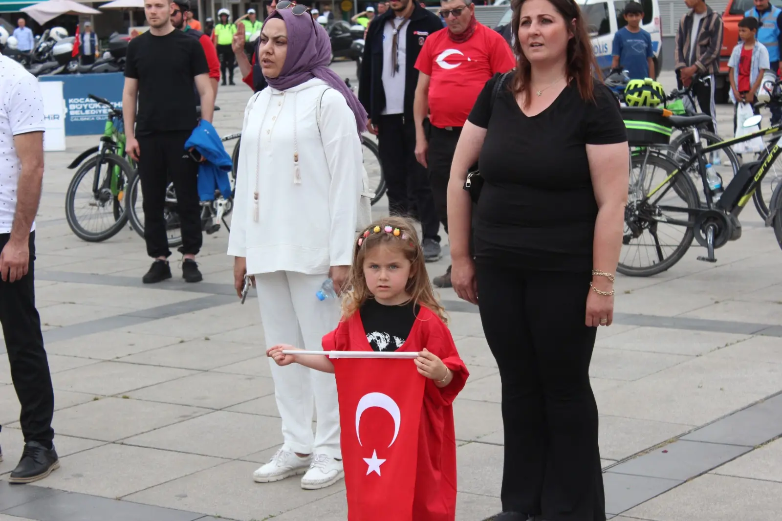 Tahir Büyükakın 19 Mayıs için pedallarını çevirdi - Resim : 7