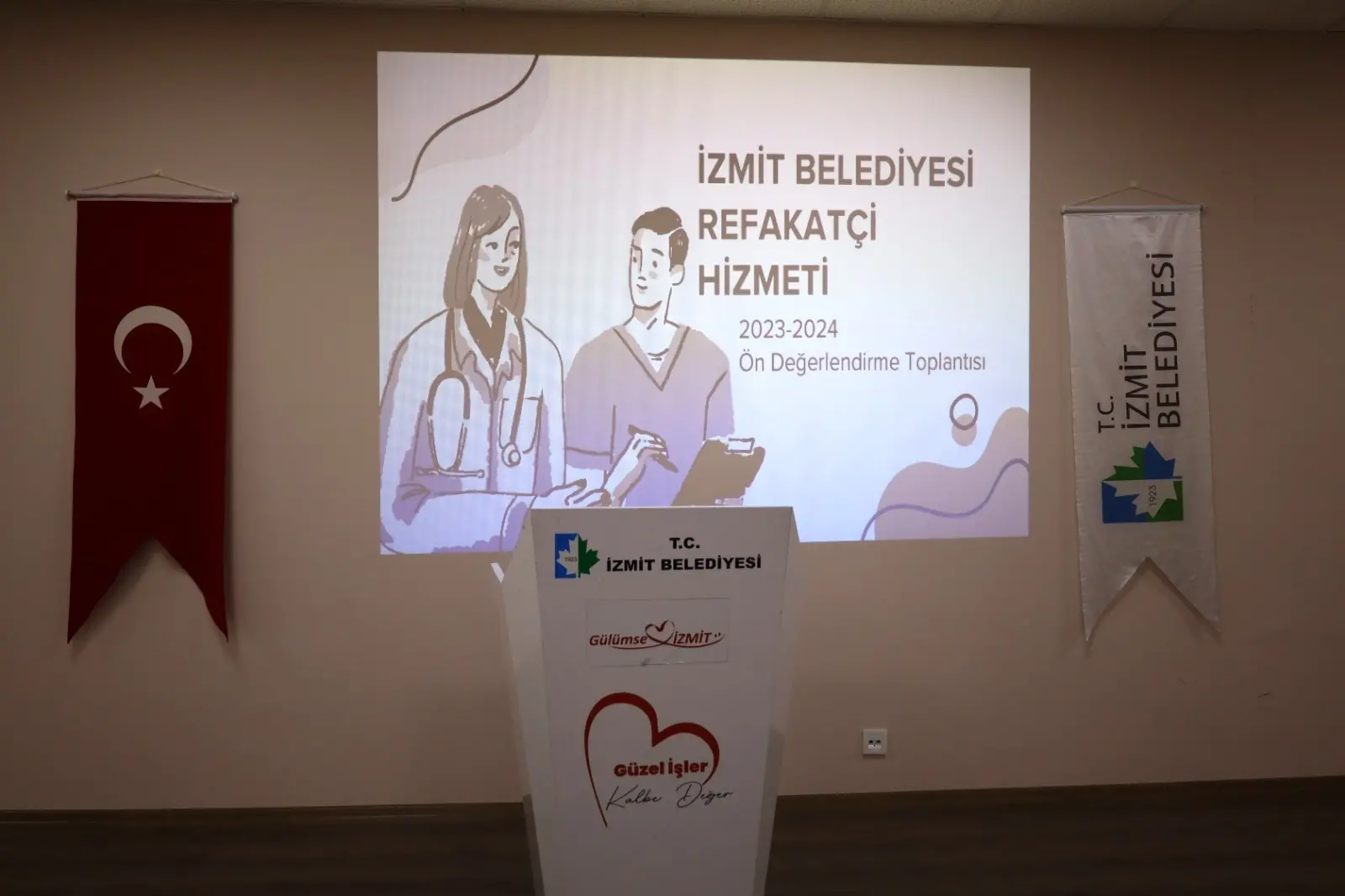 İzmit Belediyesi’nde yeni dönem! Refakatçi hizmeti başlıyor - Resim : 1