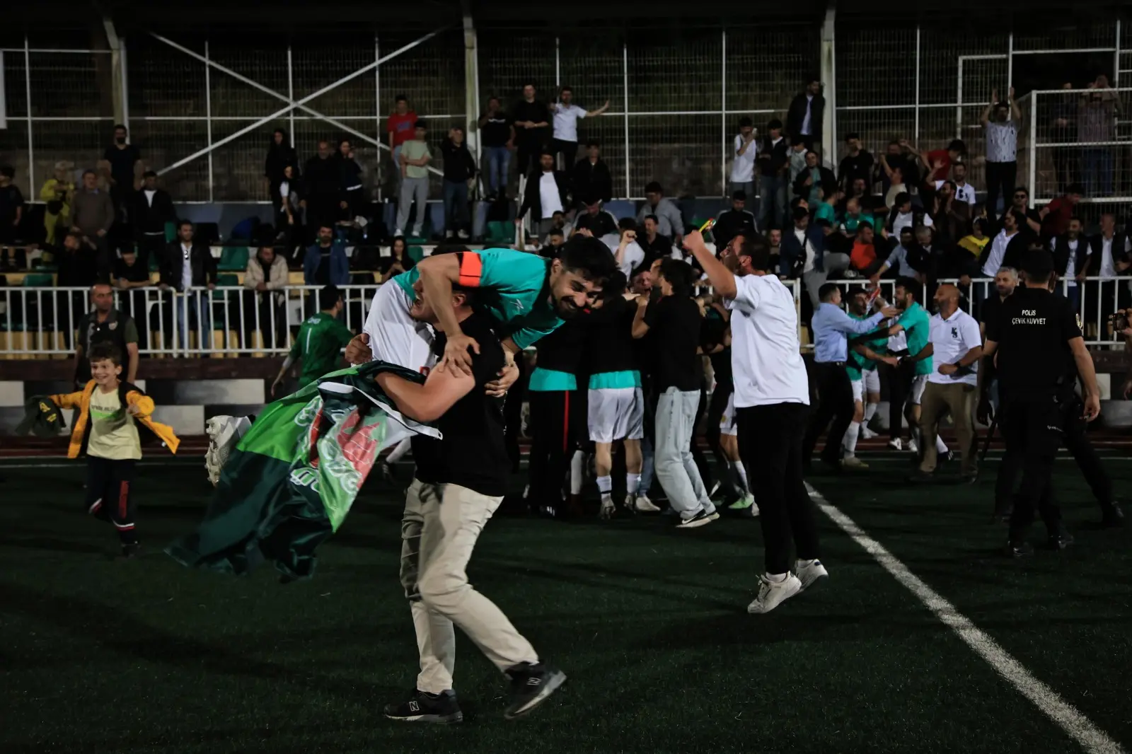 Turgutspor, Derince’den şampiyon çıktı! “1-0” - Resim : 1