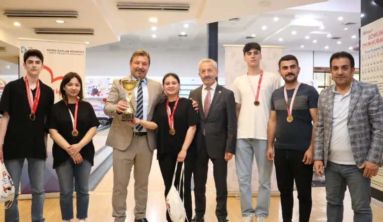 Bowling Turnuvası’nda 19 Mayıs coşkusu! - Resim : 13