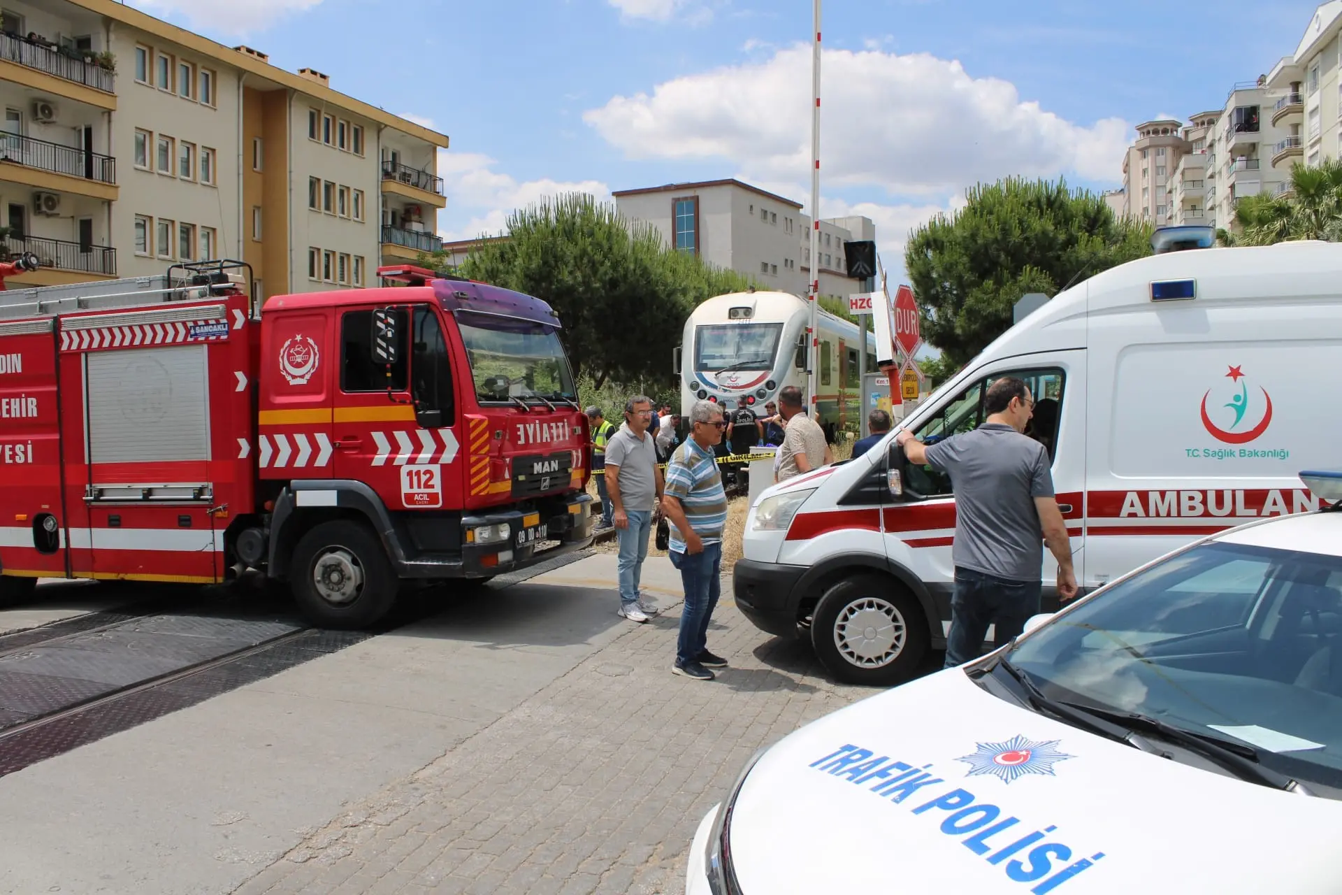 Karşıdan karşıya geçmek isteyen kadının acı sonu - Resim : 1