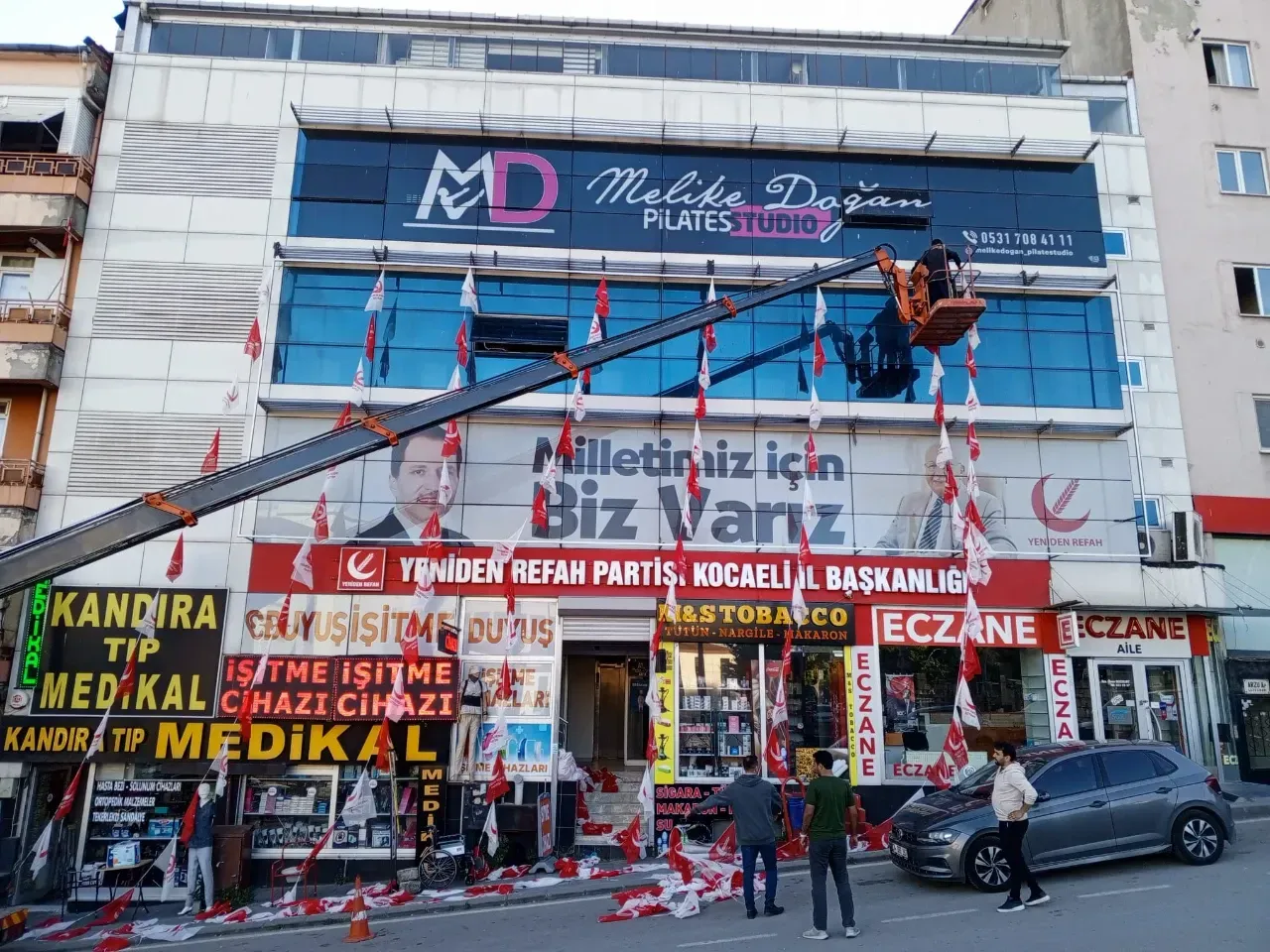 Doğan Aydal'ın afişi kaldırıldı! - Resim : 2