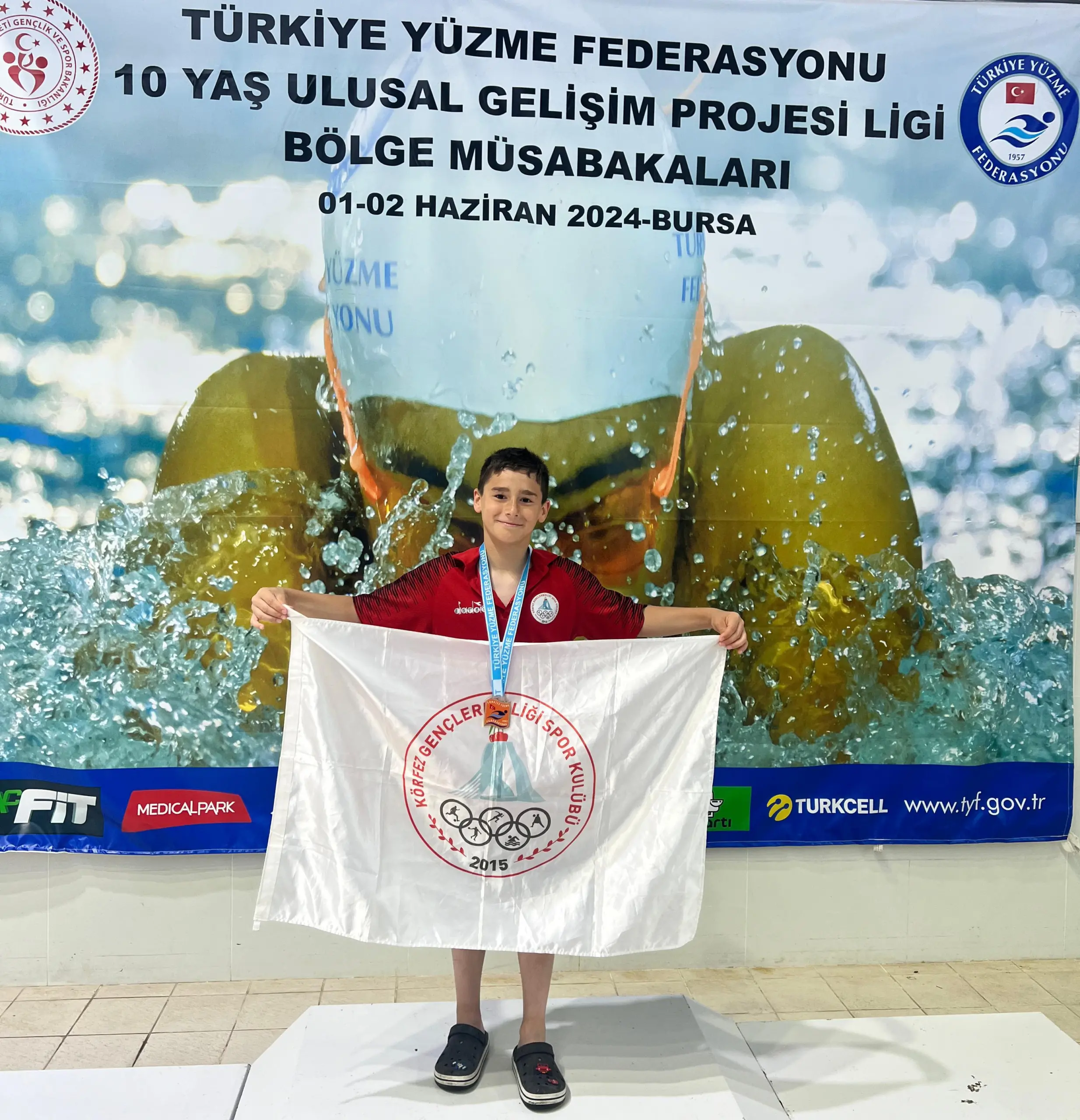 Genç yüzücüler Bursa'dan madalya ile döndü - Resim : 3