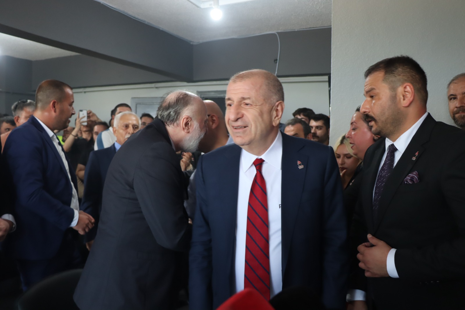 Özdağ Kocaeli’de “AK Parti’nin koalisyon ortağı CHP” - Resim : 1