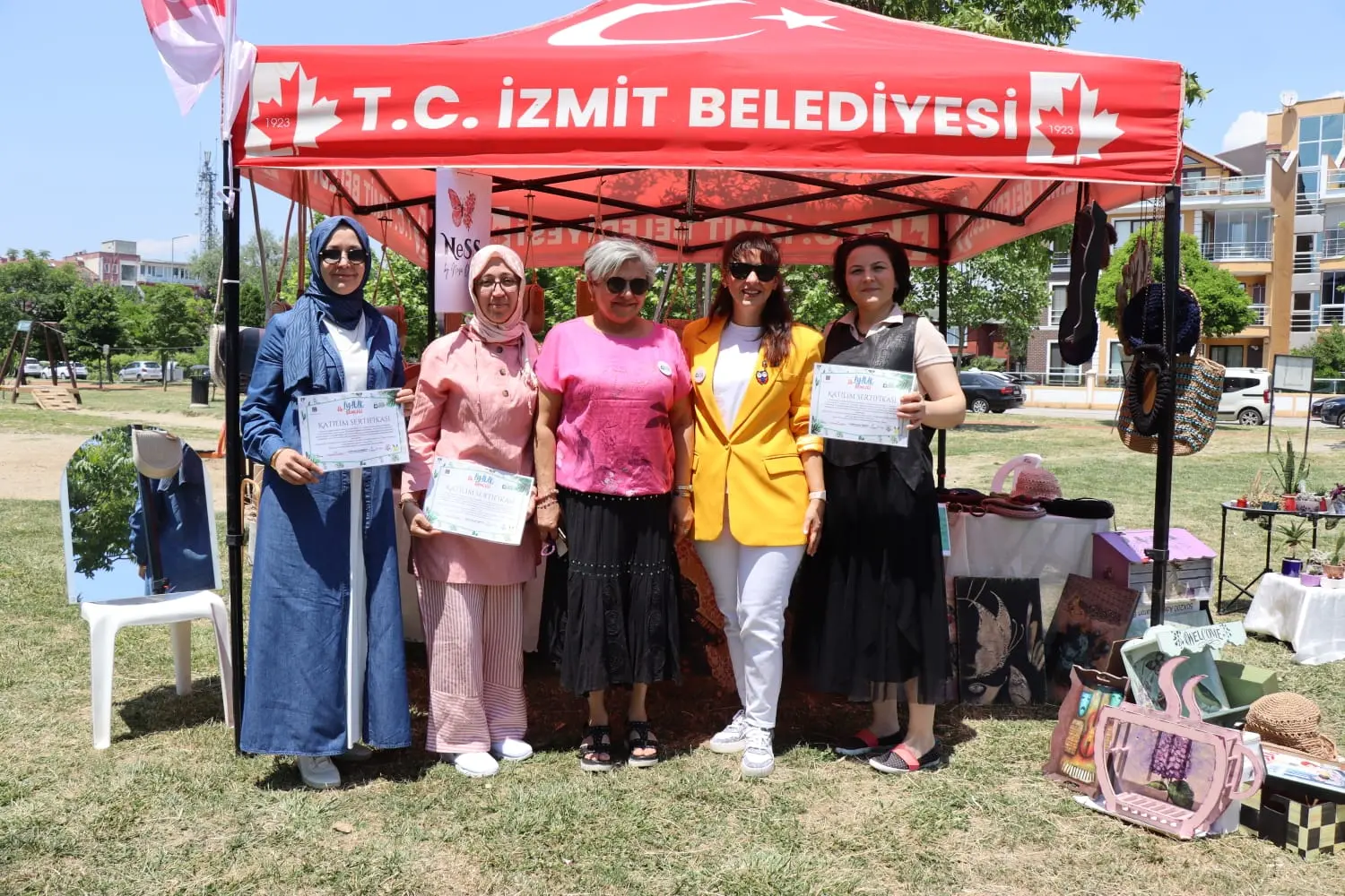 İzmit Belediyesi’nden üreticilere şenlik! Yahya Kaptan’da başladı - Resim : 3