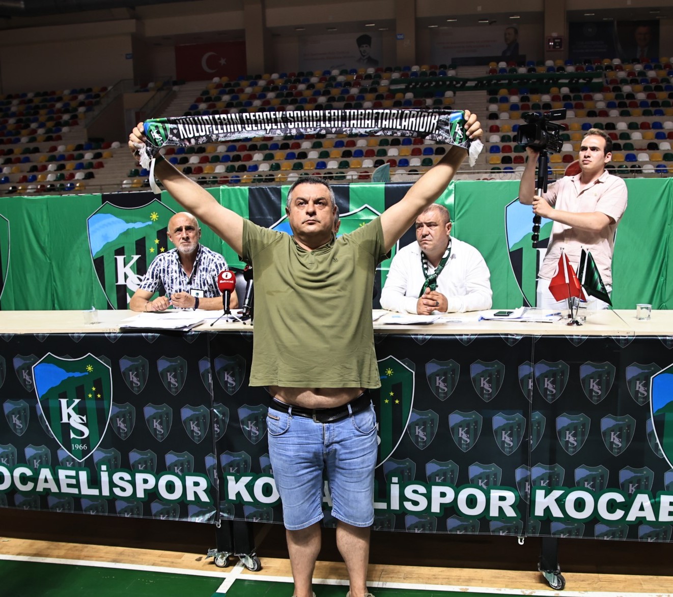 Kocaelispor'da gergin genel kurul "Foto Galeri - Ali Köksal" - Resim : 170