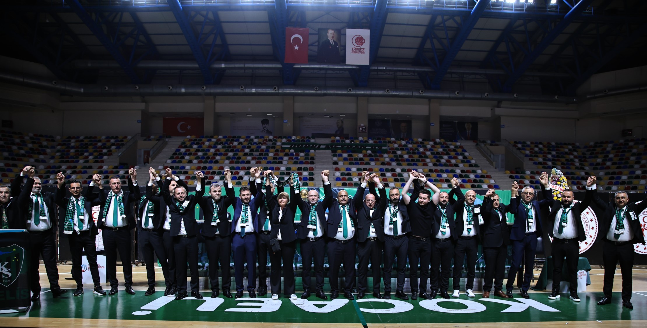 Kocaelispor'da gergin genel kurul "Foto Galeri - Ali Köksal" - Resim : 176