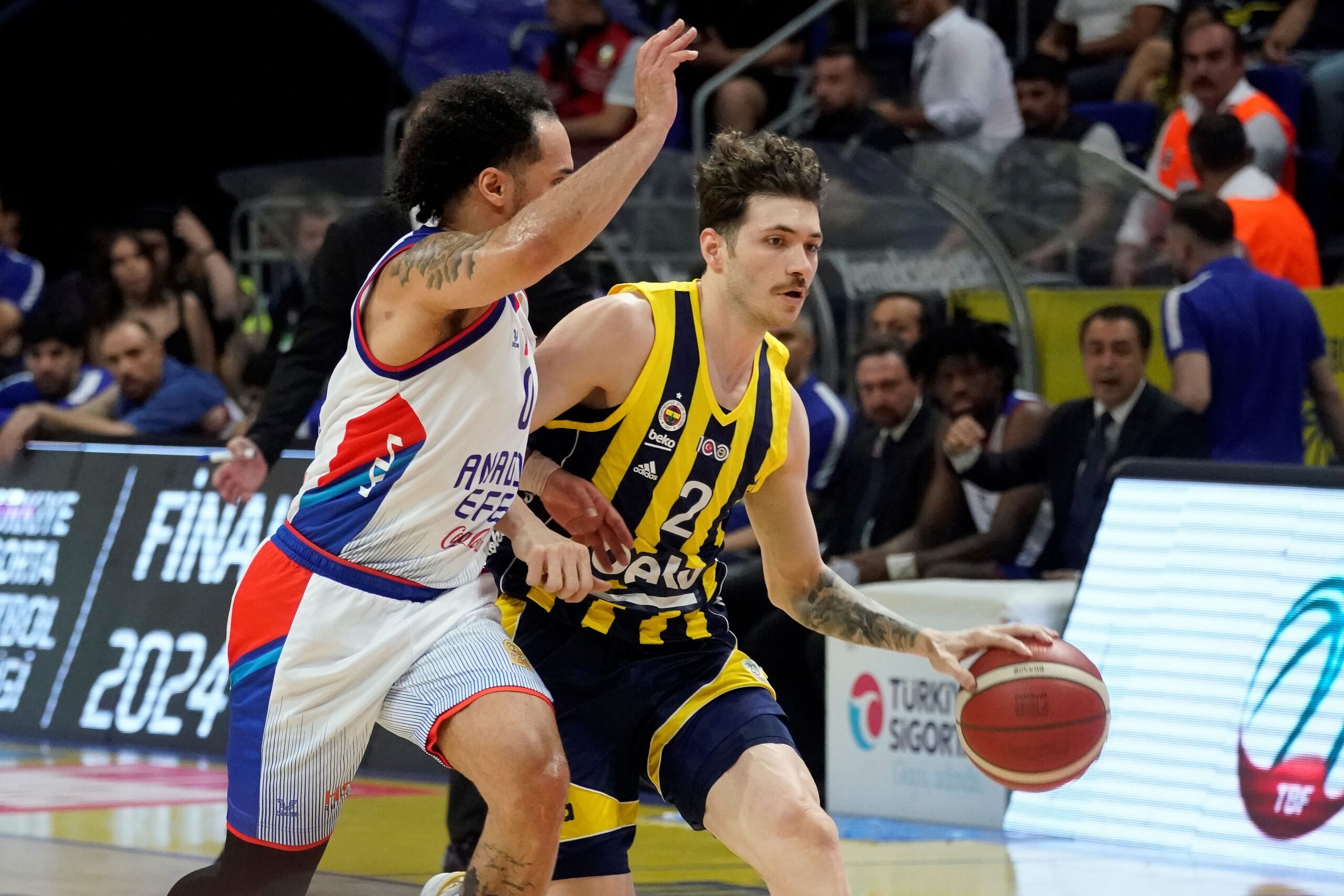 Larkin, Anadolu Efes’in umudu oldu! “81-82”