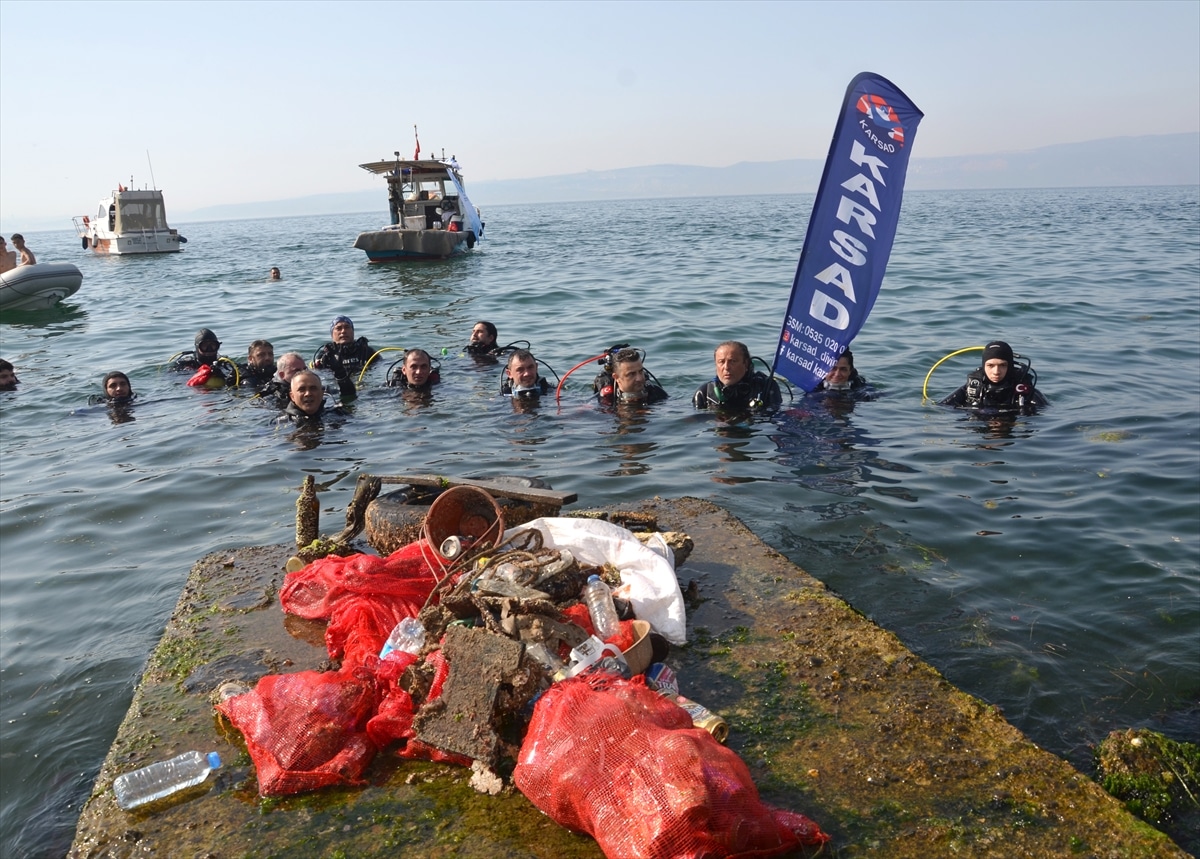 Deniz değil sanki çöplük! Kilolarca atık çıktı - Resim : 10