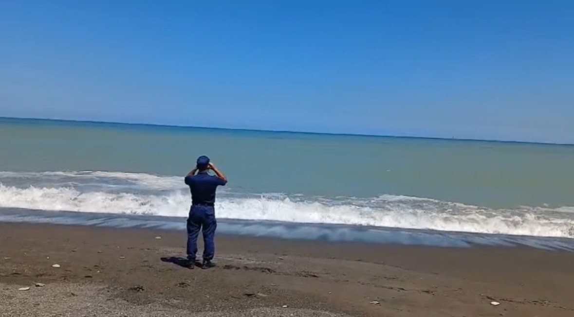 Düzce'de denize giren 16 yaşındaki çocuk kayboldu - Resim : 1