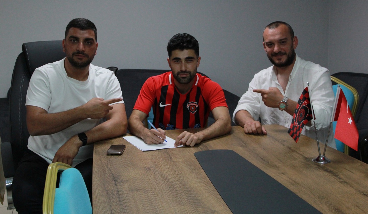 Gölcükspor’da transferde hareketli saatler yaşanıyor - Resim : 1