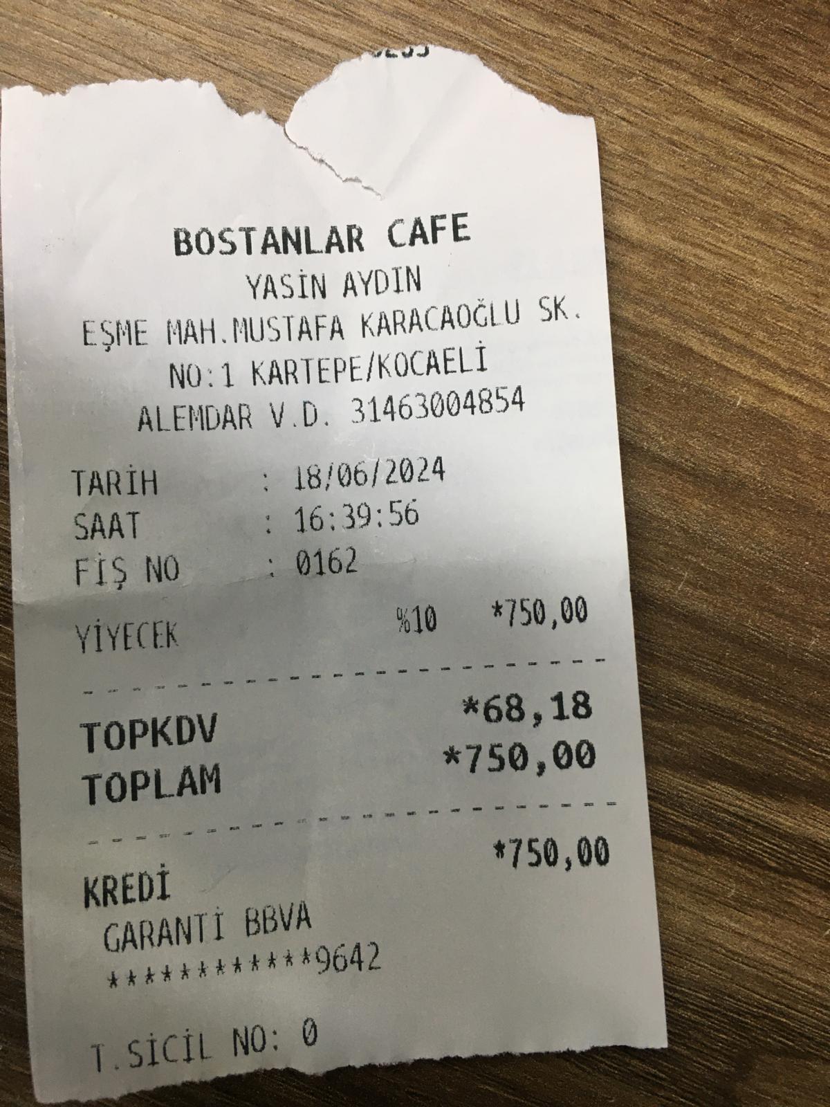 Eşme’de dudak uçuklatan hesap! Bir tost ne kadar pahalı olabilir? Şok geçirdiler! - Resim : 1