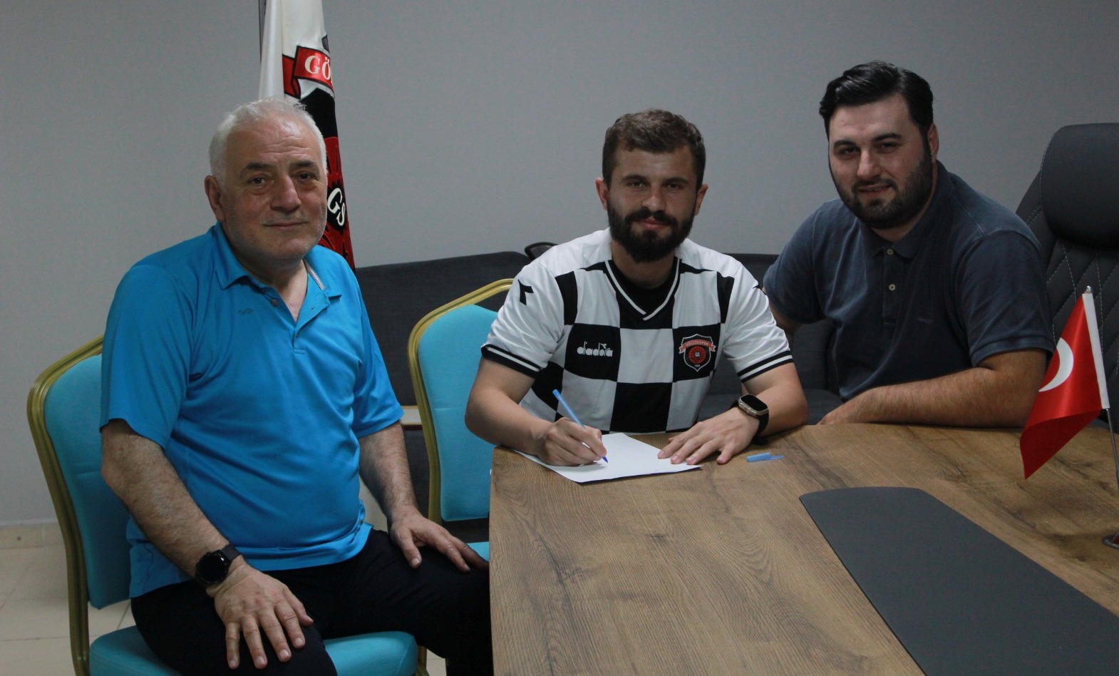 Gölcükspor’da transferde hareketli saatler yaşanıyor - Resim : 3