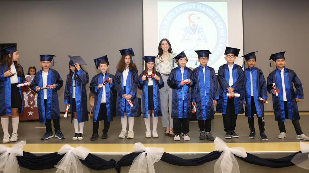 Hacı Zehra-Hacı Ahmet Hamdi Çepni İlkokulu 4/A sınıfı öğrencileri mezun oldu - Resim : 7