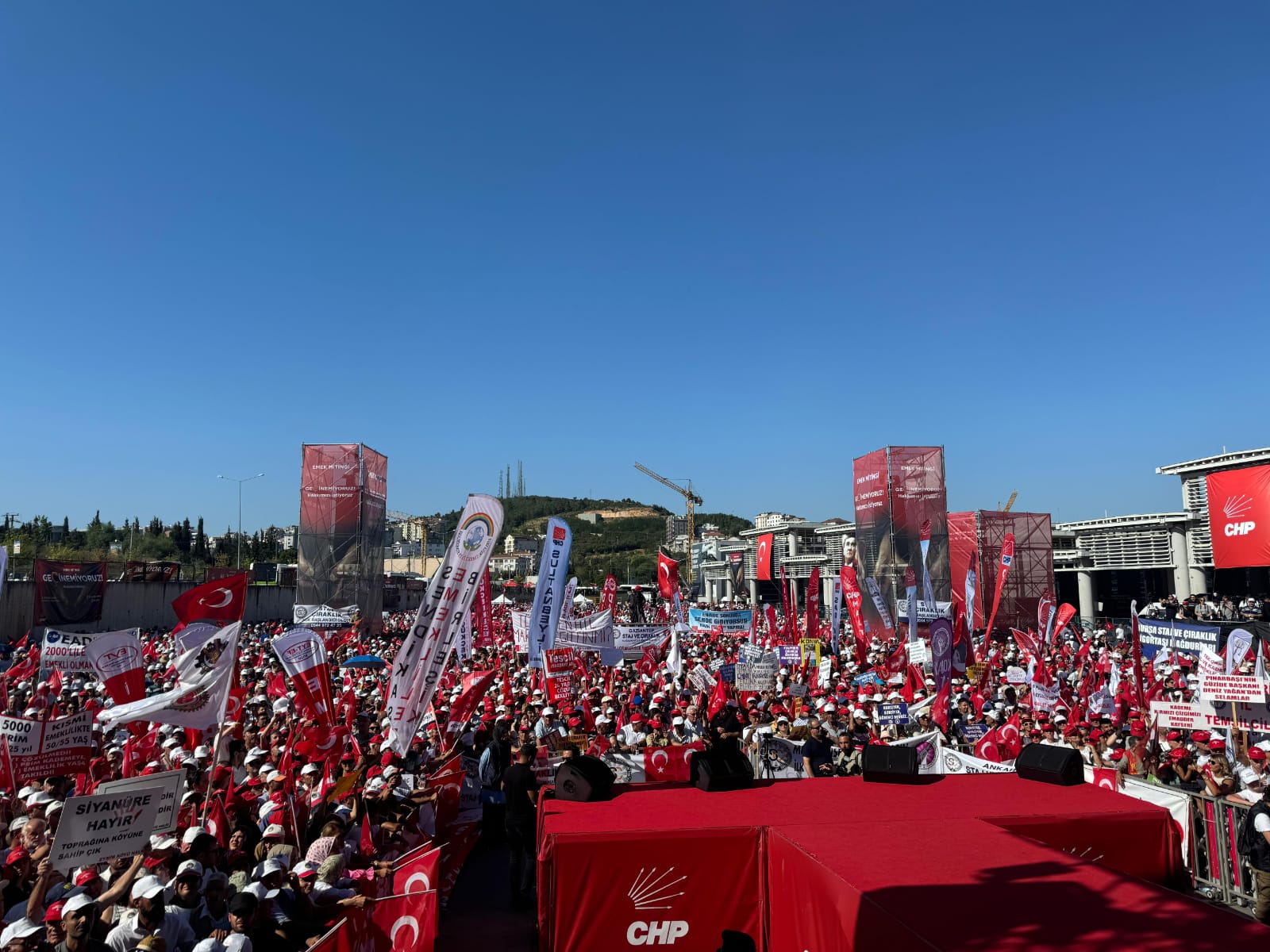 Özgür Özel Kocaeli’den iktidara seslendi: “Ya geçim ya seçim” - Resim : 11