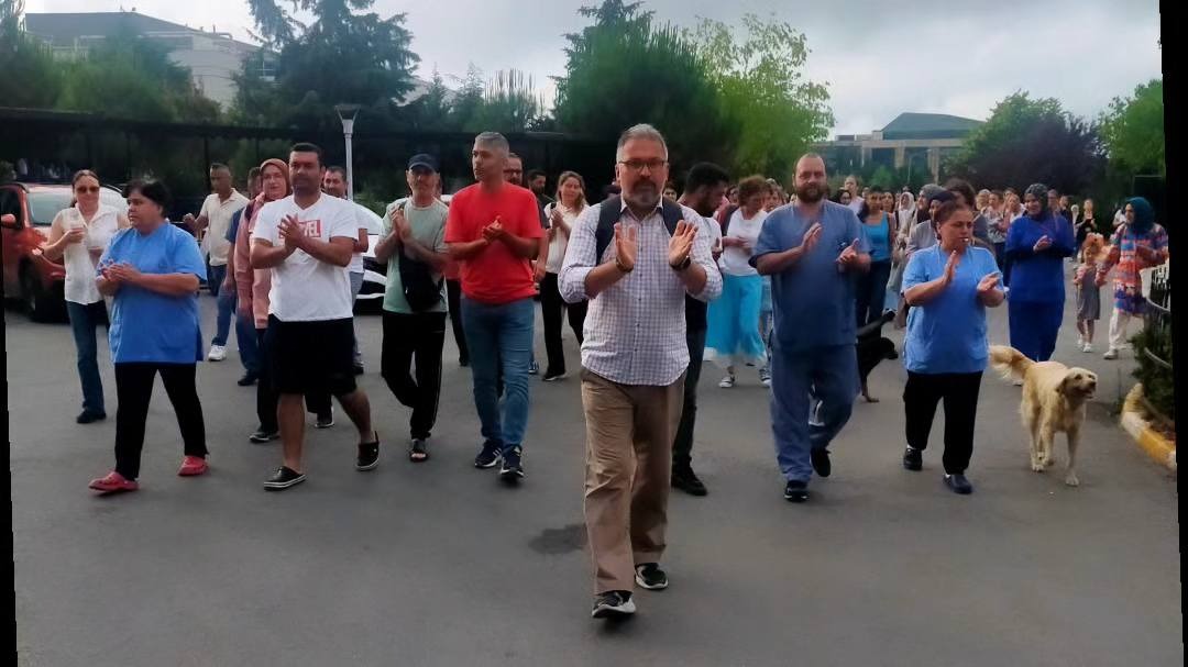 Sağlık çalışanları: Kamuda servislerin kaldırılması hatalı bir karar - Resim : 2