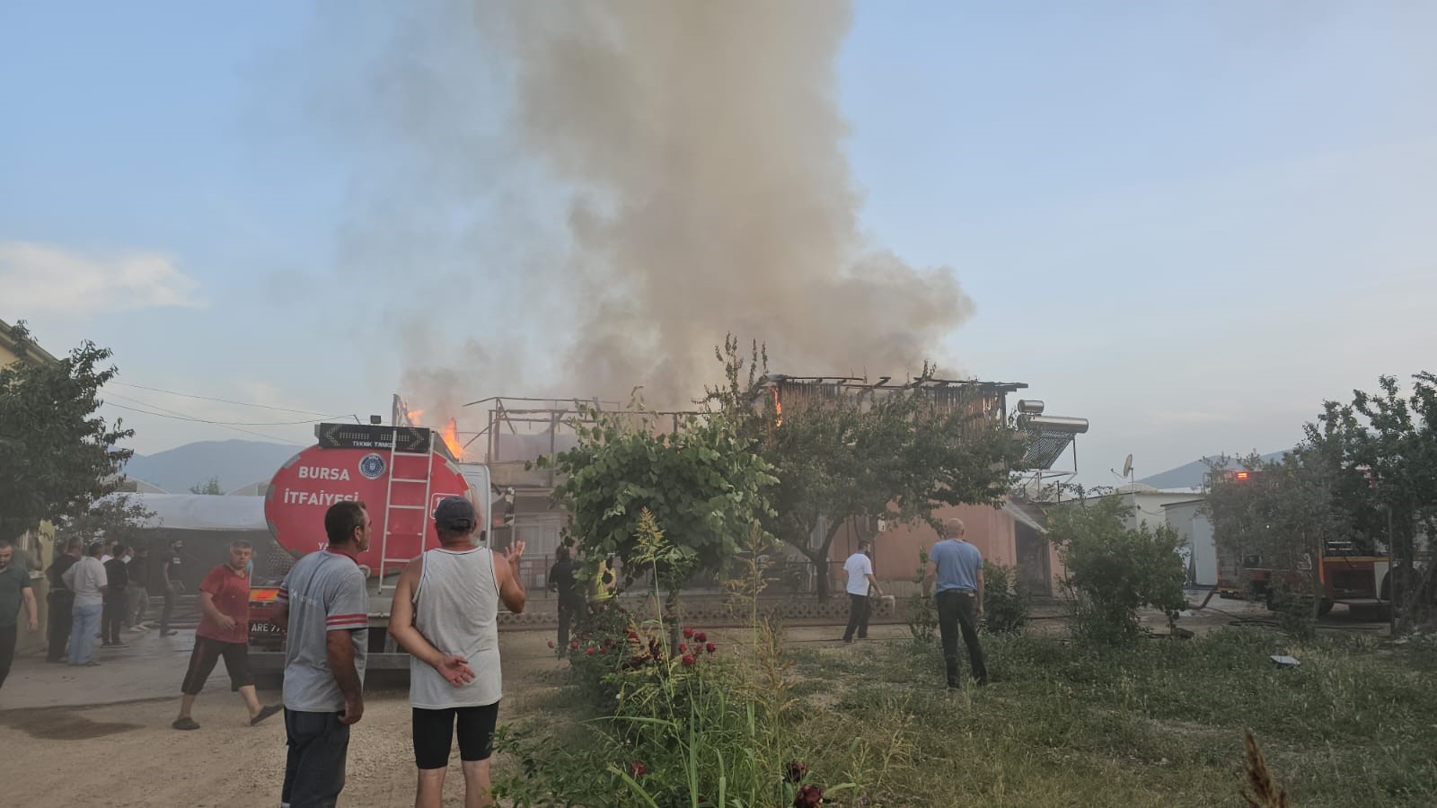 Serada işçilerin kaldığı ev küle döndü! - Resim : 2