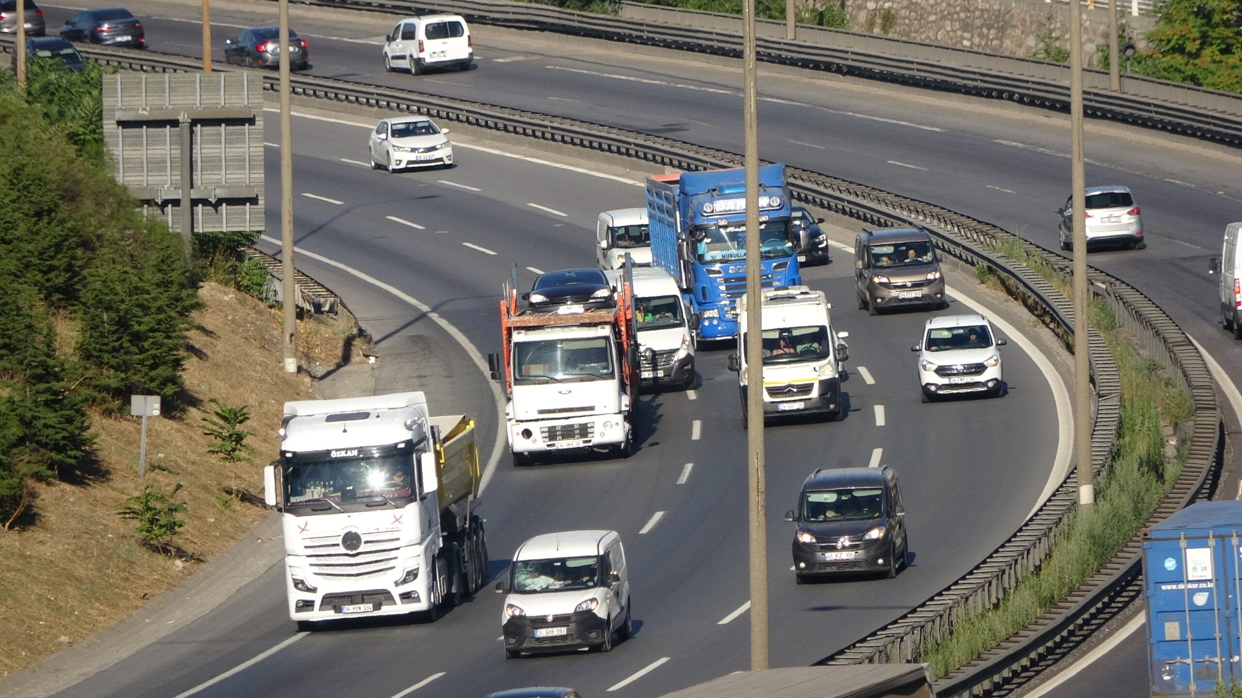 Tatilcilerin dönüş yolculuğu erken başladı - Resim : 2