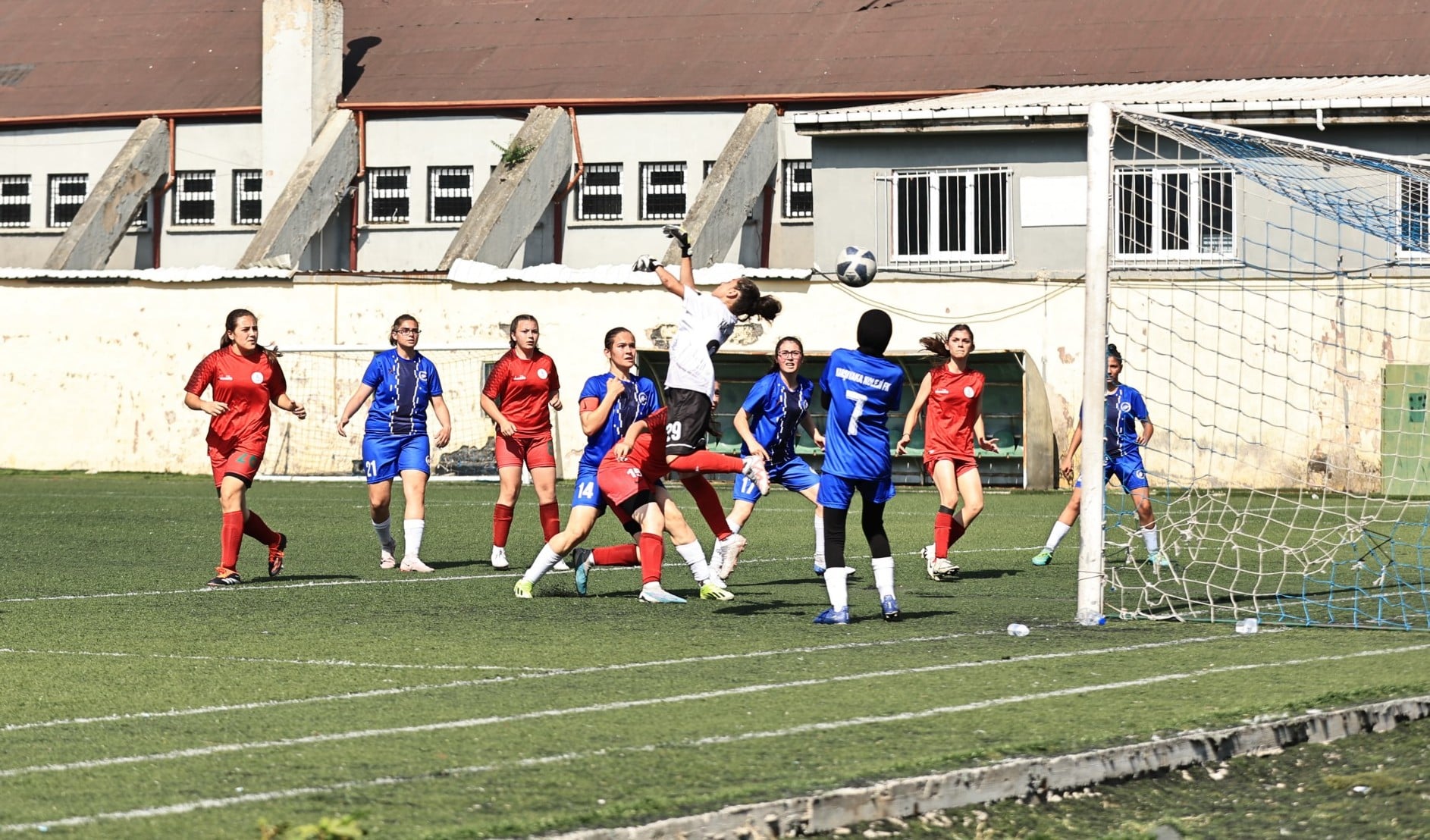 U-17 Kızlar Türkiye şampiyonası müthiş gollerle başladı! - Resim : 2