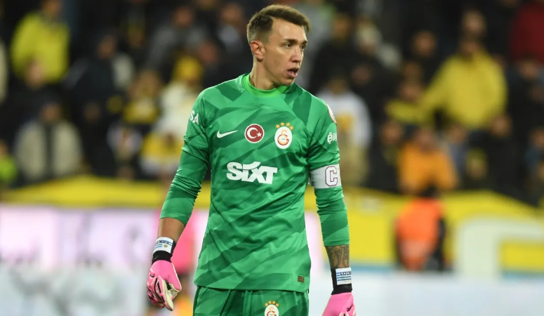 Galatasaray’dan Muslera’ya tebrik mesajı