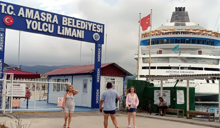 Rus Turistlerin Amasra hayranlığı devam ediyor