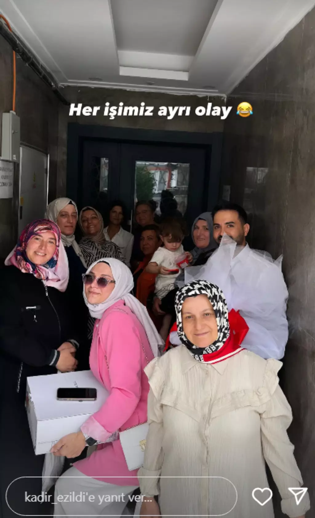 En Hamarat Benim Kadir Ezildi Düğün Geri Sayım Başladı! Kadir Ezildi Instagran Story Gelini Görenler Yorum Yağdırdı! Kadir Ezildi Kiminle Evleniyor? - Resim : 2