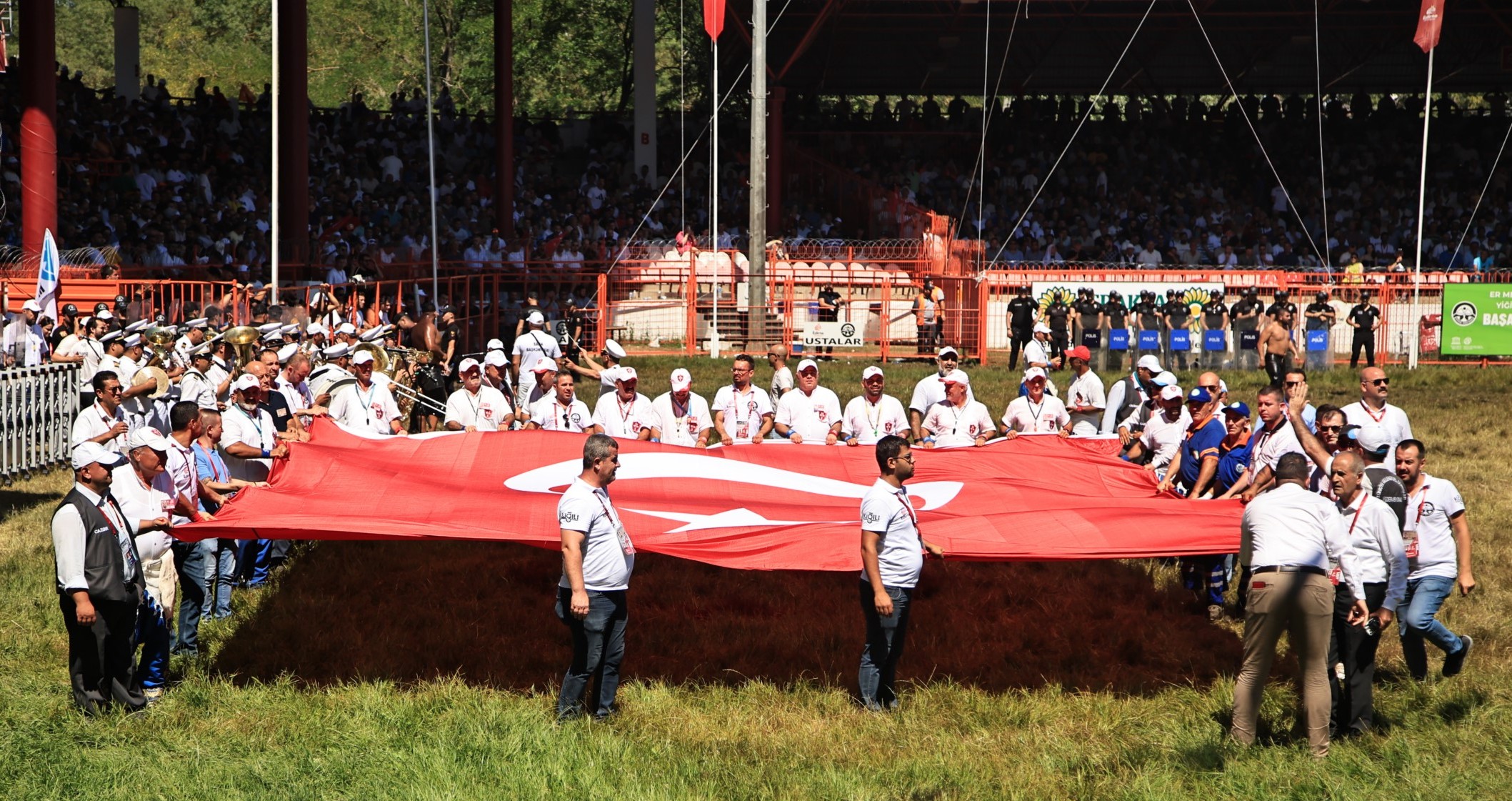 663. Tarihi Kırkpınar Yağlı Güreşleri dev foto galeri "Ali Köksal - Özel" - Resim : 556