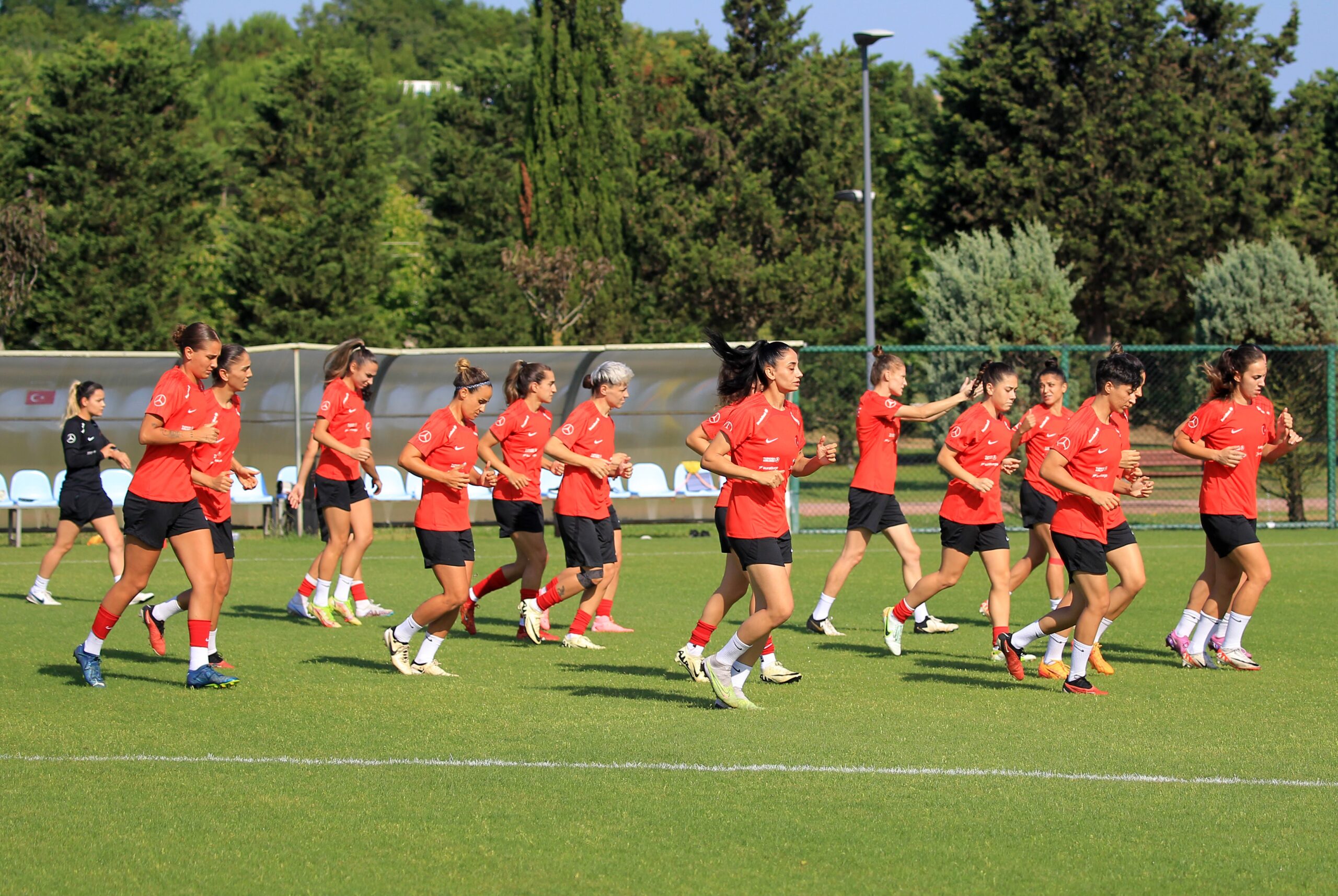 A Milli Kadın Futbol Takımı, İsviçre maçı öncesi Kocaeli’de