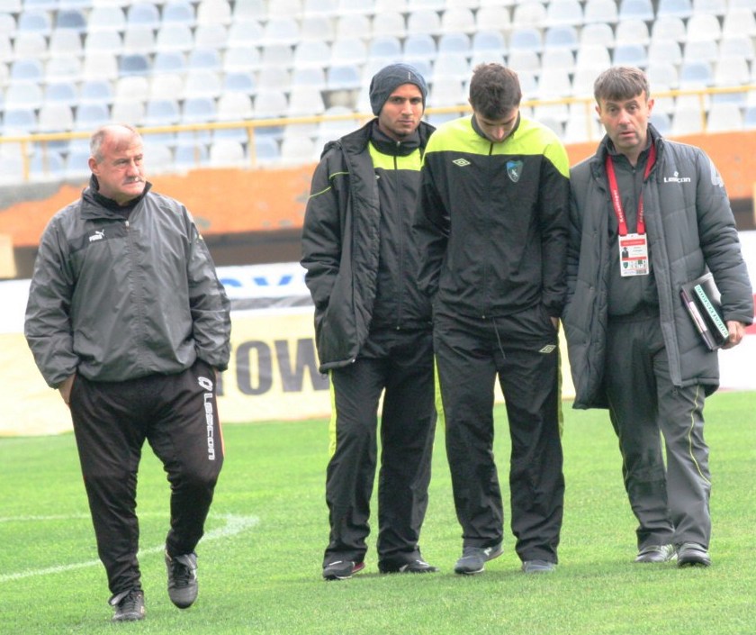 İzmit Futbol Kulübü, Veli Akbaş'a emanet! - Resim : 4