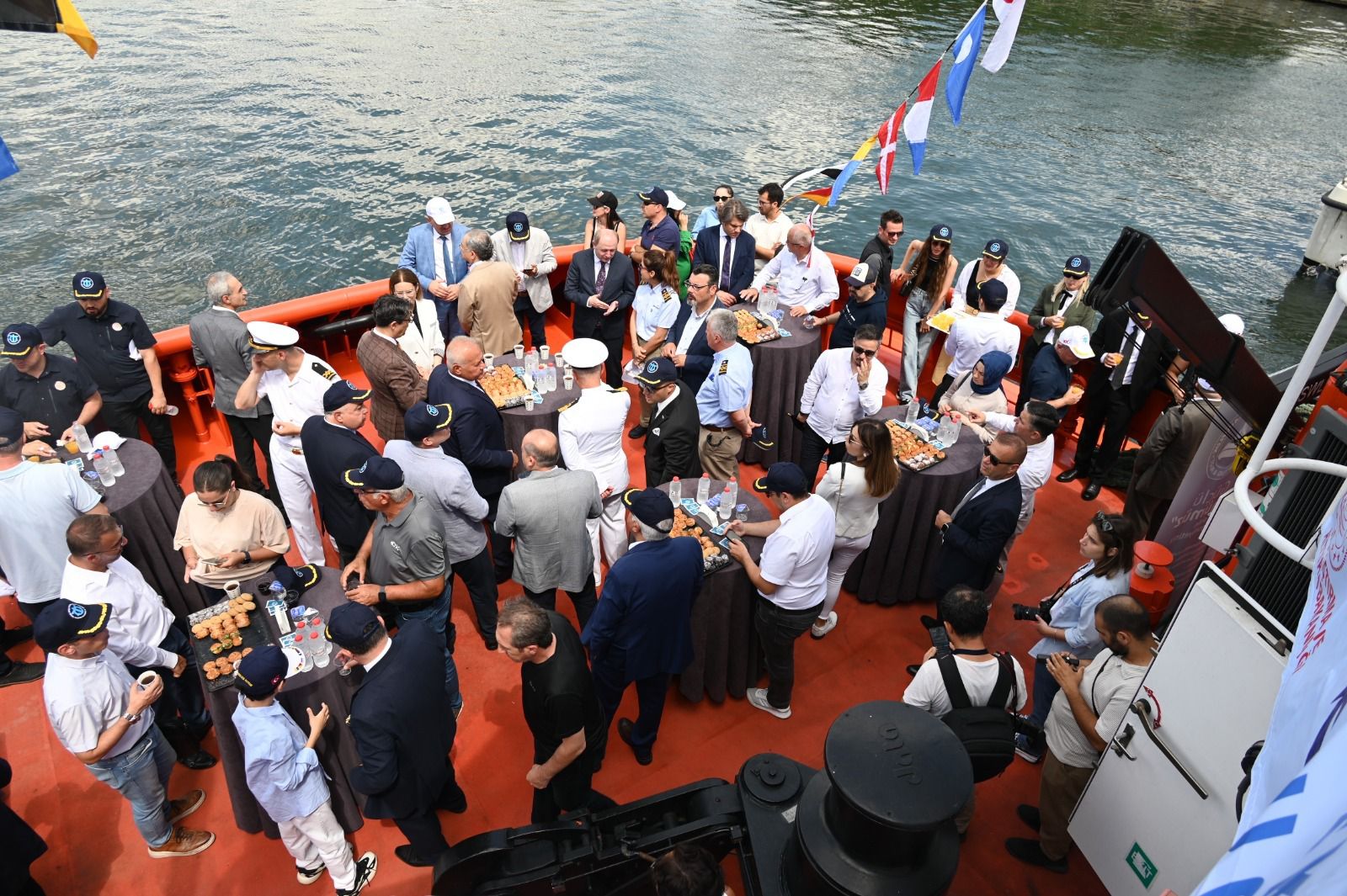 Kabotaj Bayramı'nda deniz şehitleri anıldı - Resim : 7