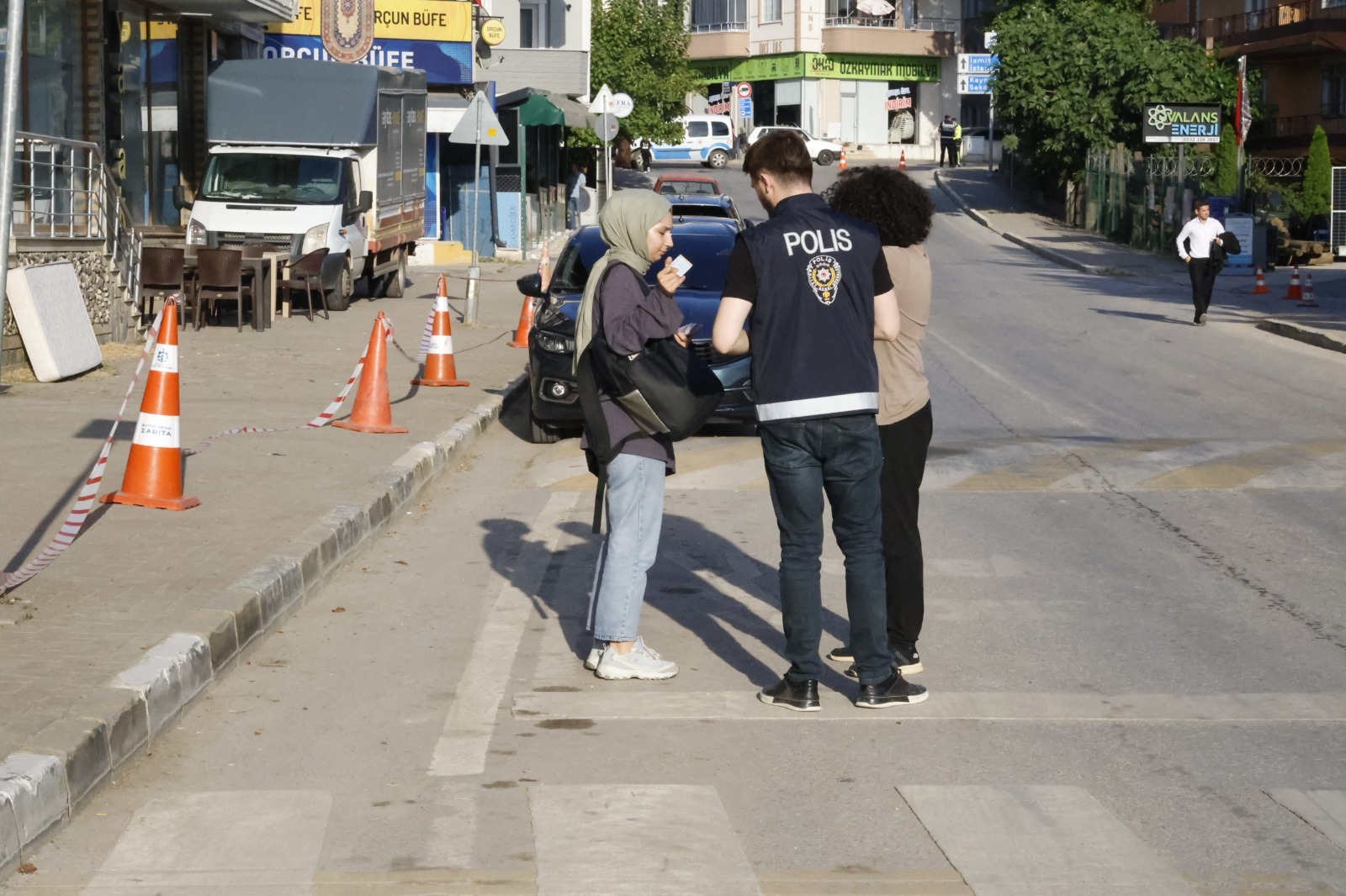 Kandıra emniyeti AK Parti için teyakkuzda! Yollar kapatıldı basına GBT kontrolü - Resim : 1