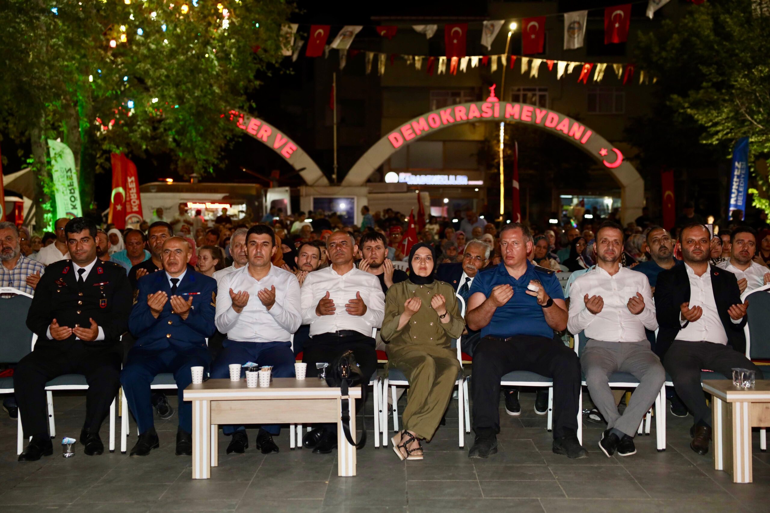 Körfezliler 15 Temmuz'un 8. yılında meydanlardaydı - Resim : 2