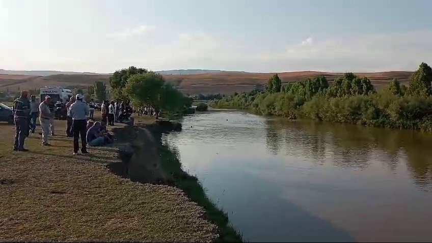 Serinlemek için girmişlerdi... Sonu kötü bitti! - Resim : 2