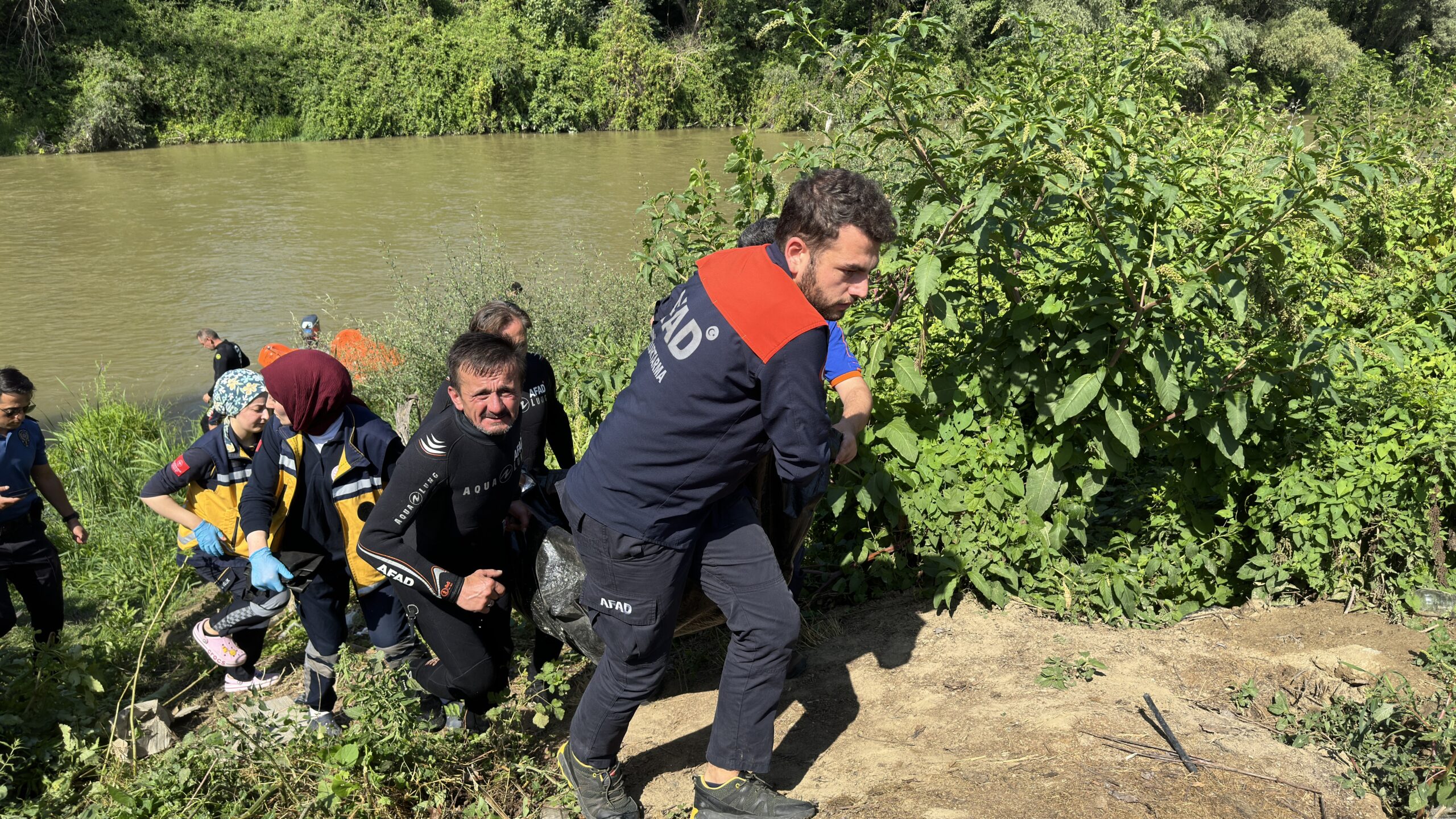 Serinlemek için girmişti... Acı haber geldi! - Resim : 3