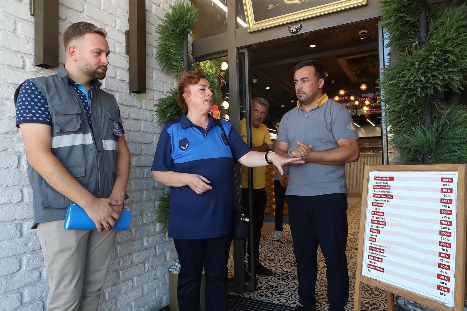 Sakarya'da zabıta ekiplerinden fiyat denetimi! - Resim : 1