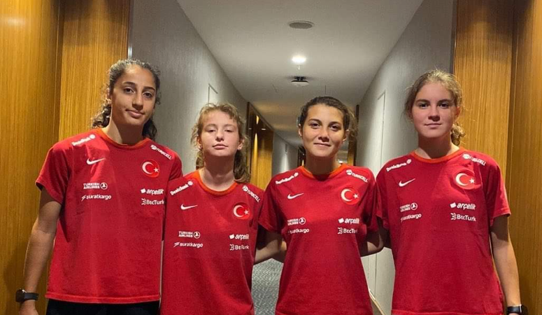 İzmitli kız milli futbolcular gururumuz oldu